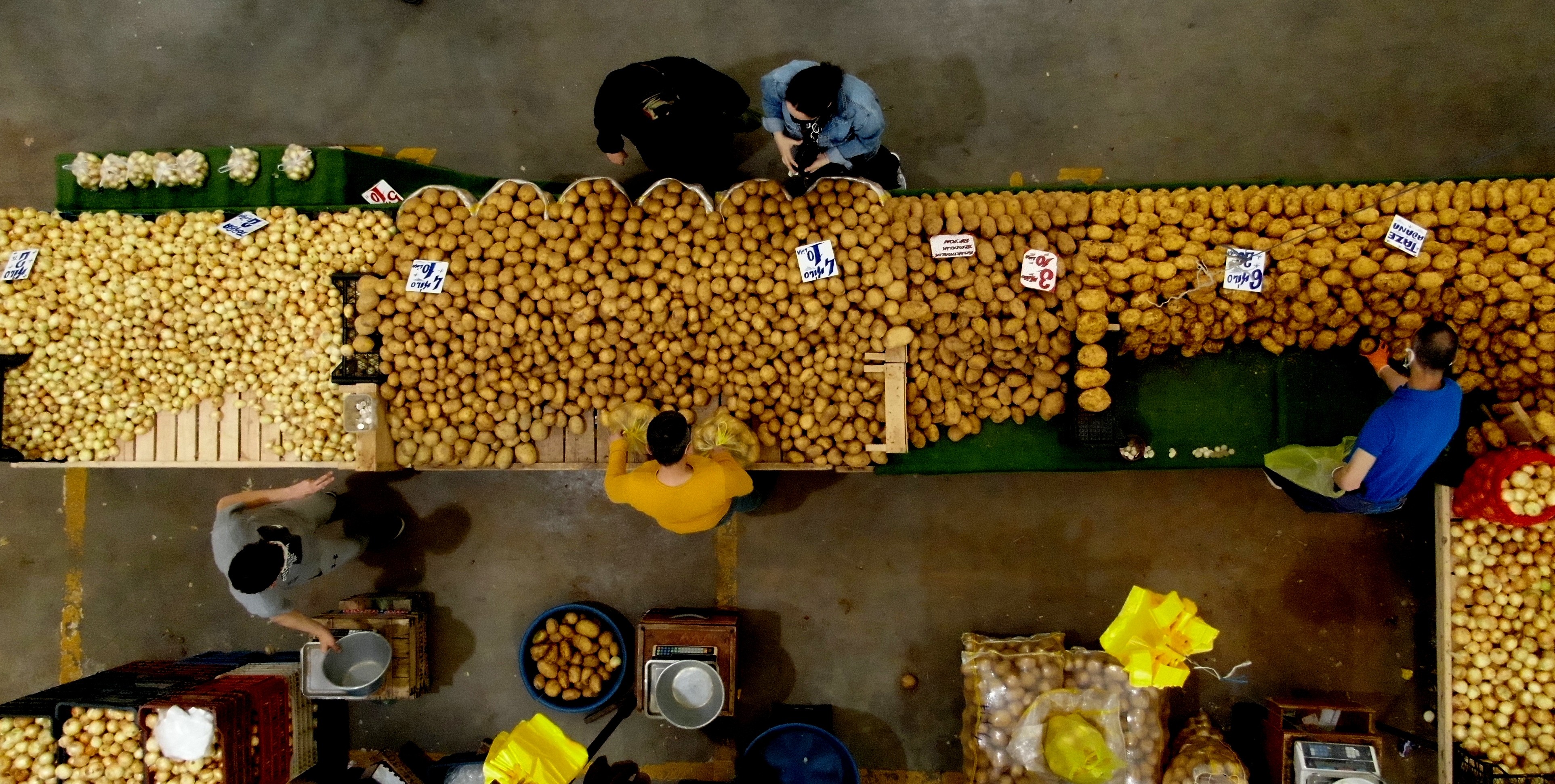 8 gün sonra pazarlar açıldı vatandaşlar akın etti