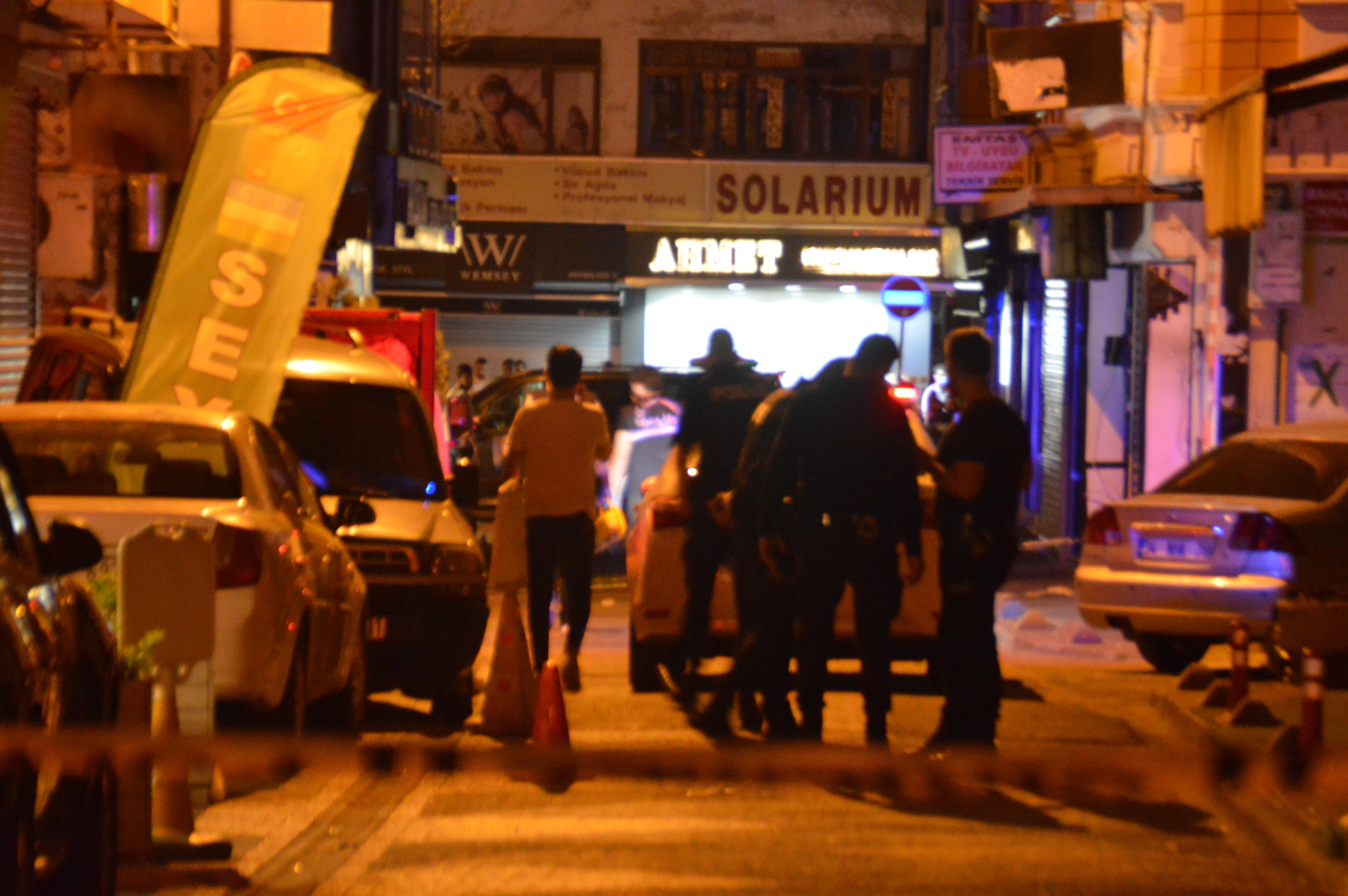 Kâğıthane’de silahlı kavga: 2’si ağır 3 yaralı