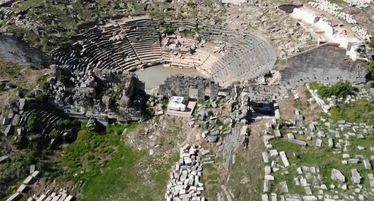 Aizanoi Antik Kenti ziyaretçilerini ağırlıyor