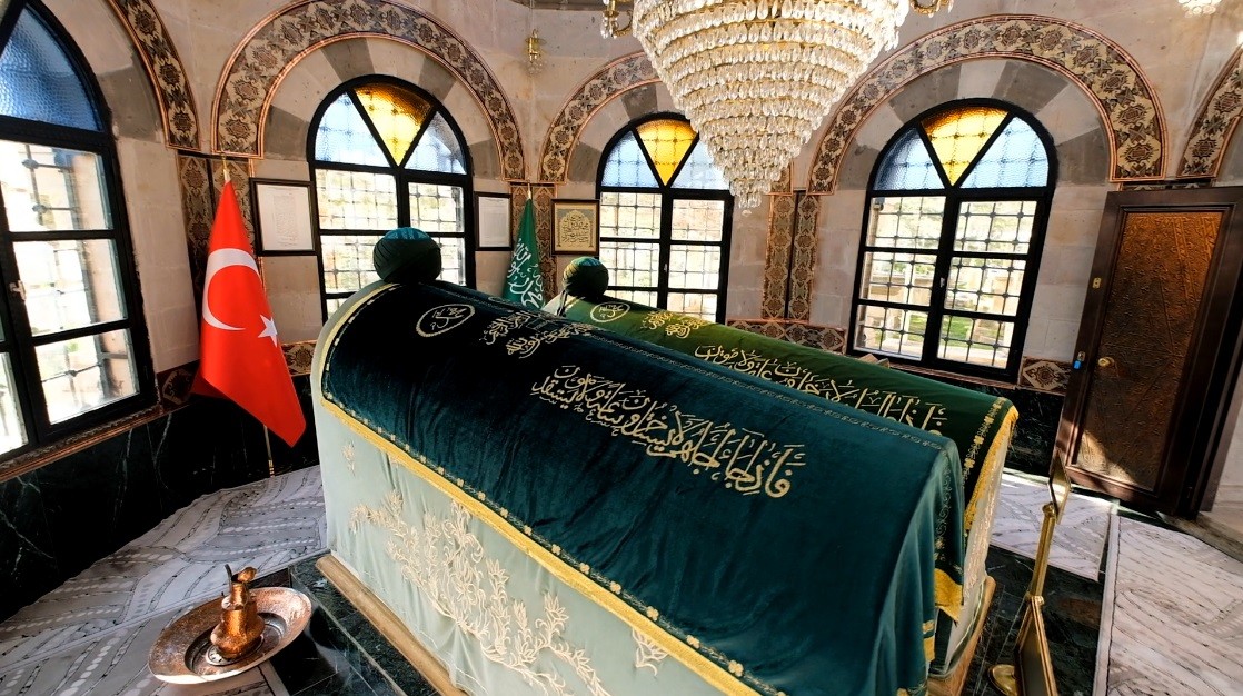 Erzincan’ın manevi mekânlarından Terzibaba havadan görüntülendi