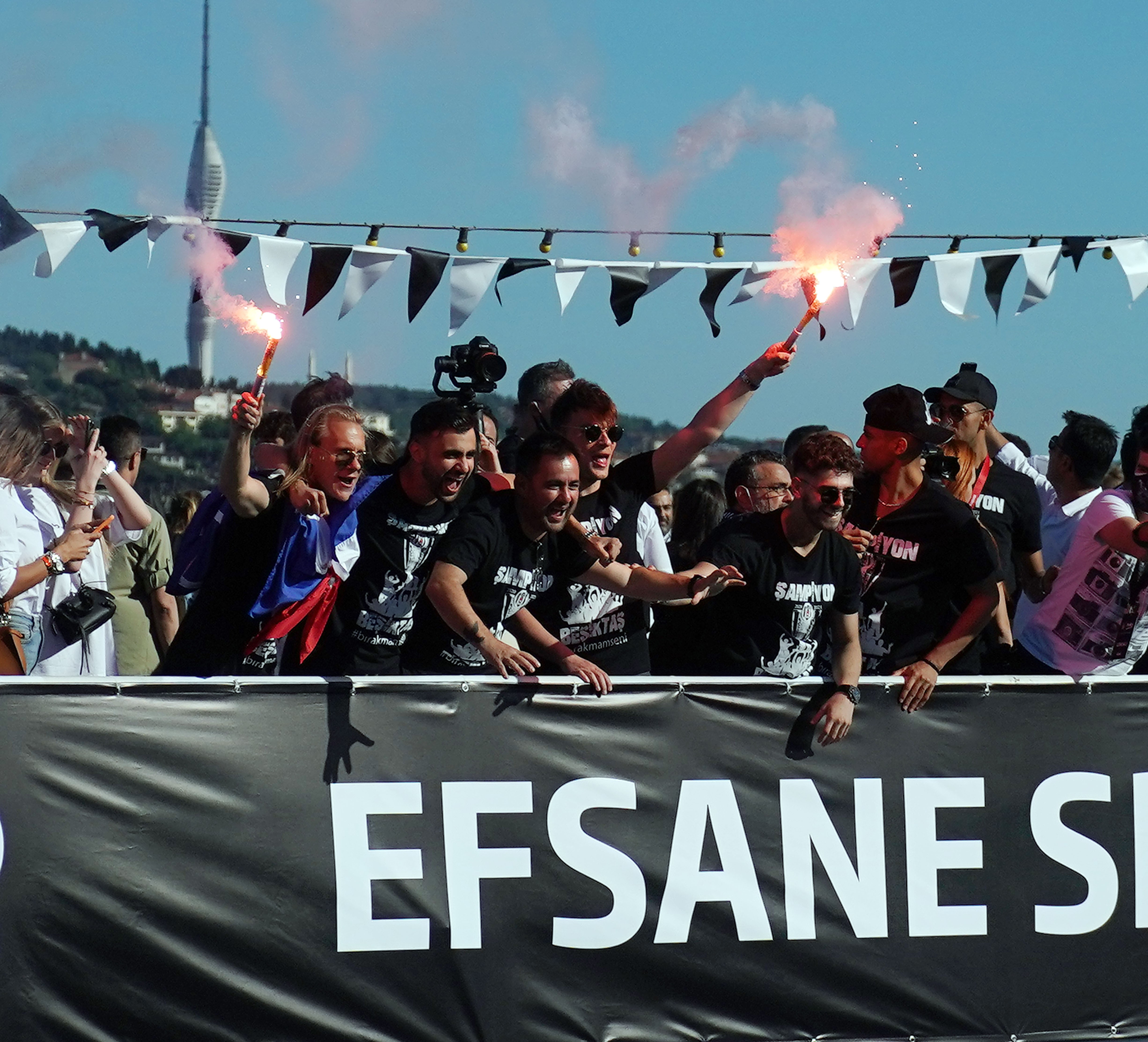 Beşiktaş donanması Boğaz'da!