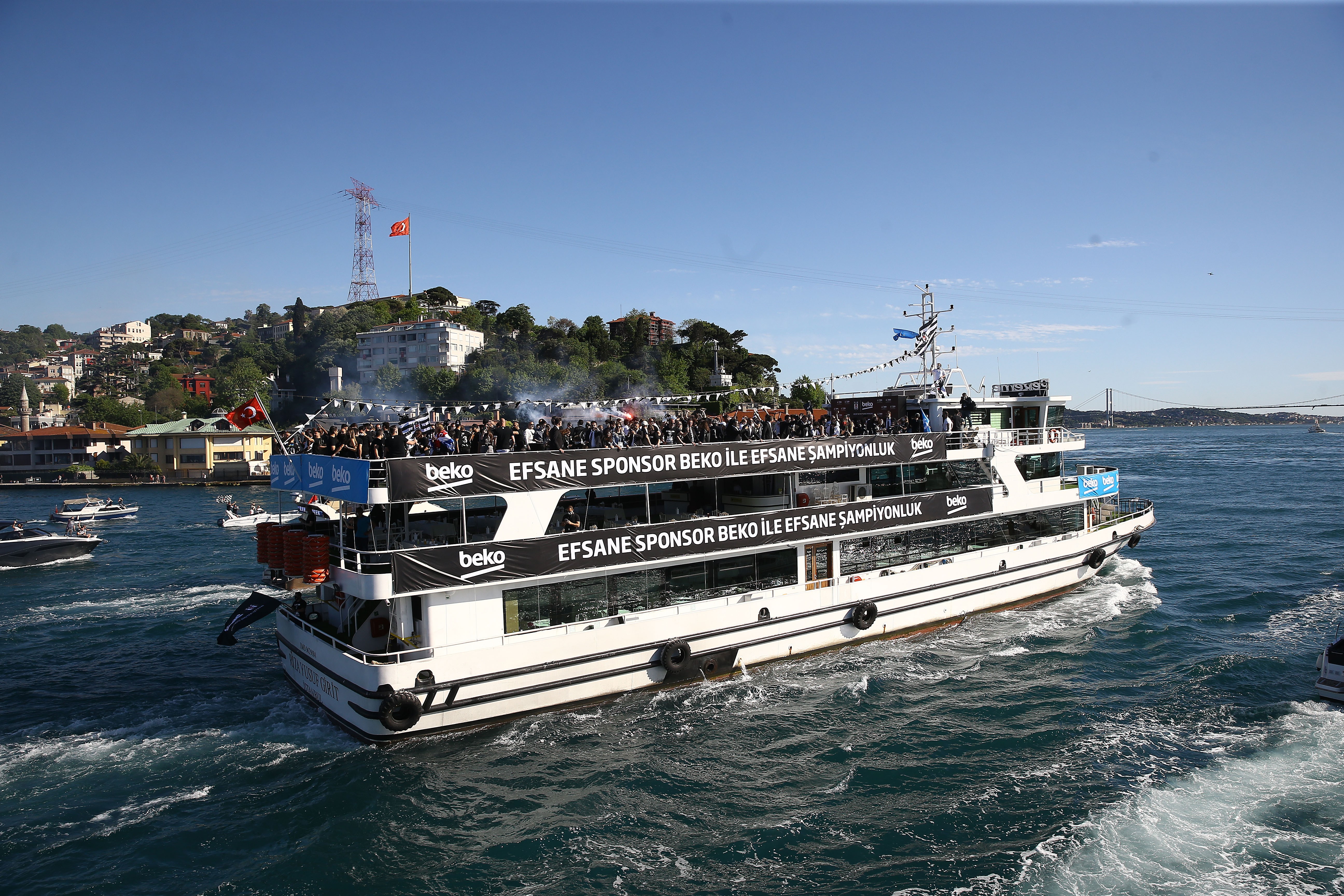 Beşiktaş donanması Boğaz'da!