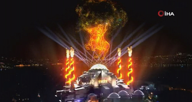 İstanbul’un Fethi’nin 568. yıldönümü ışık gösterileriyle kutlandı