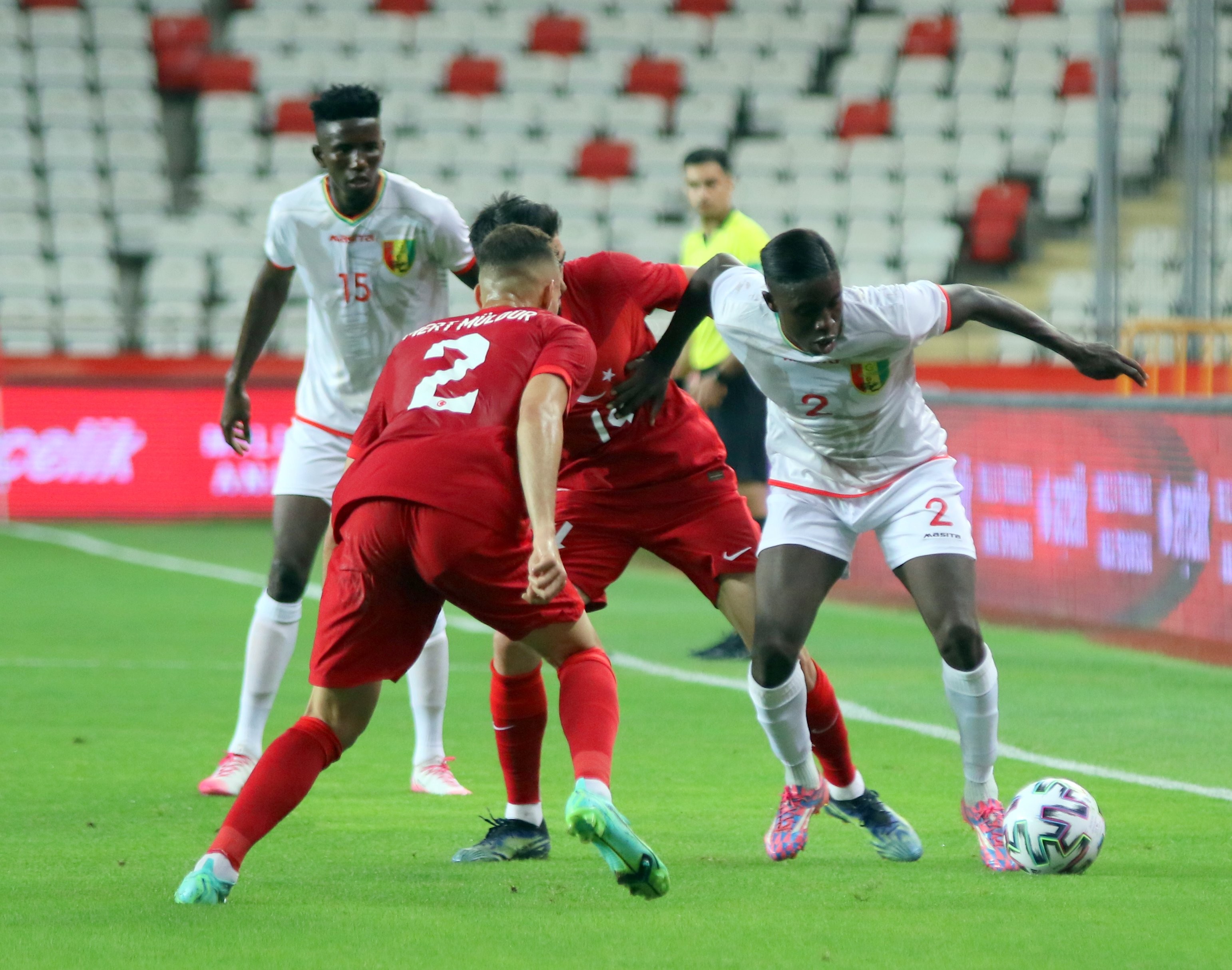 A Milli Takım Futbol Takımı, Gine ile berabere kaldı