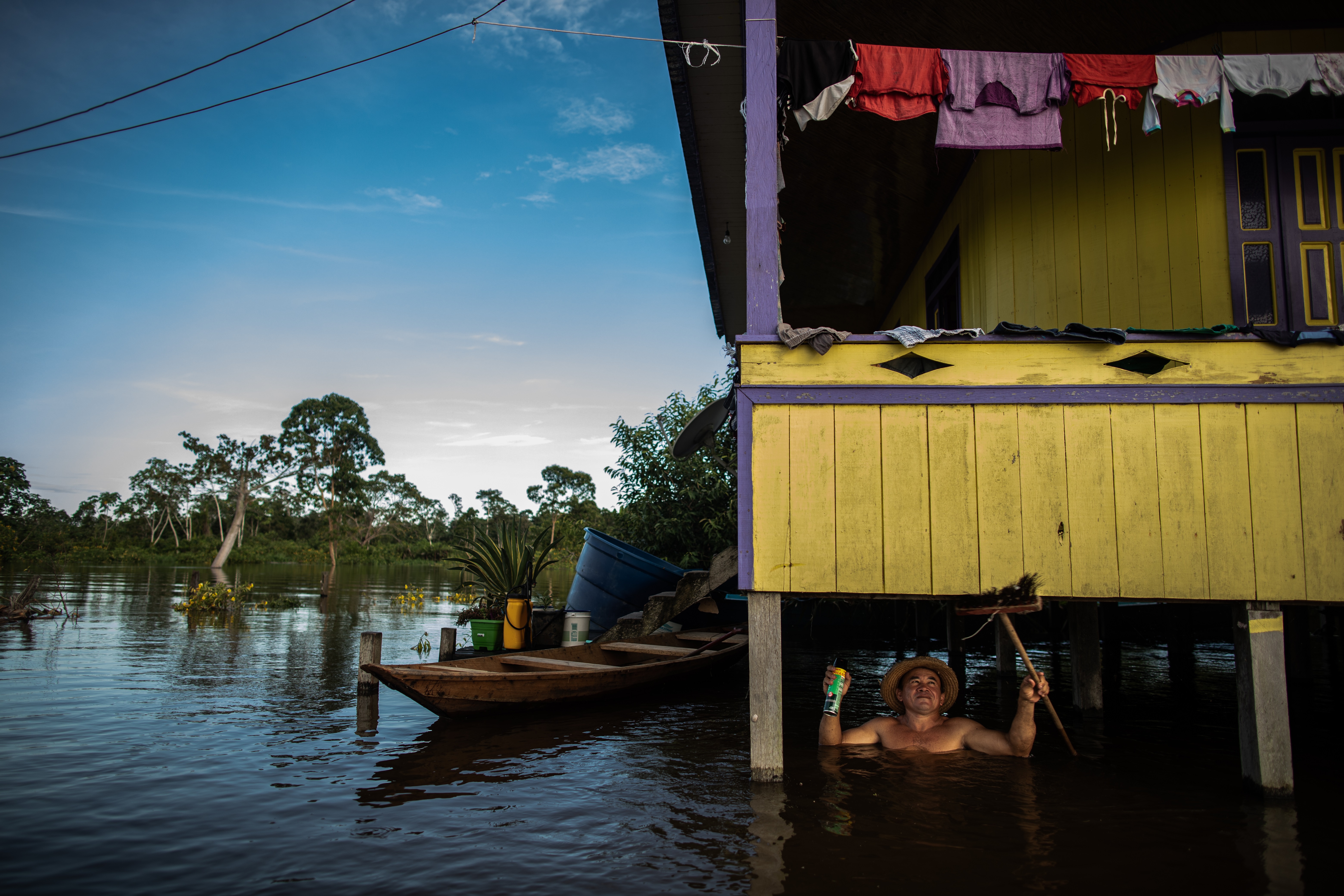 Amazon ormanlarının etrafındaki nehirlerin su seviyesinde rekor artış
