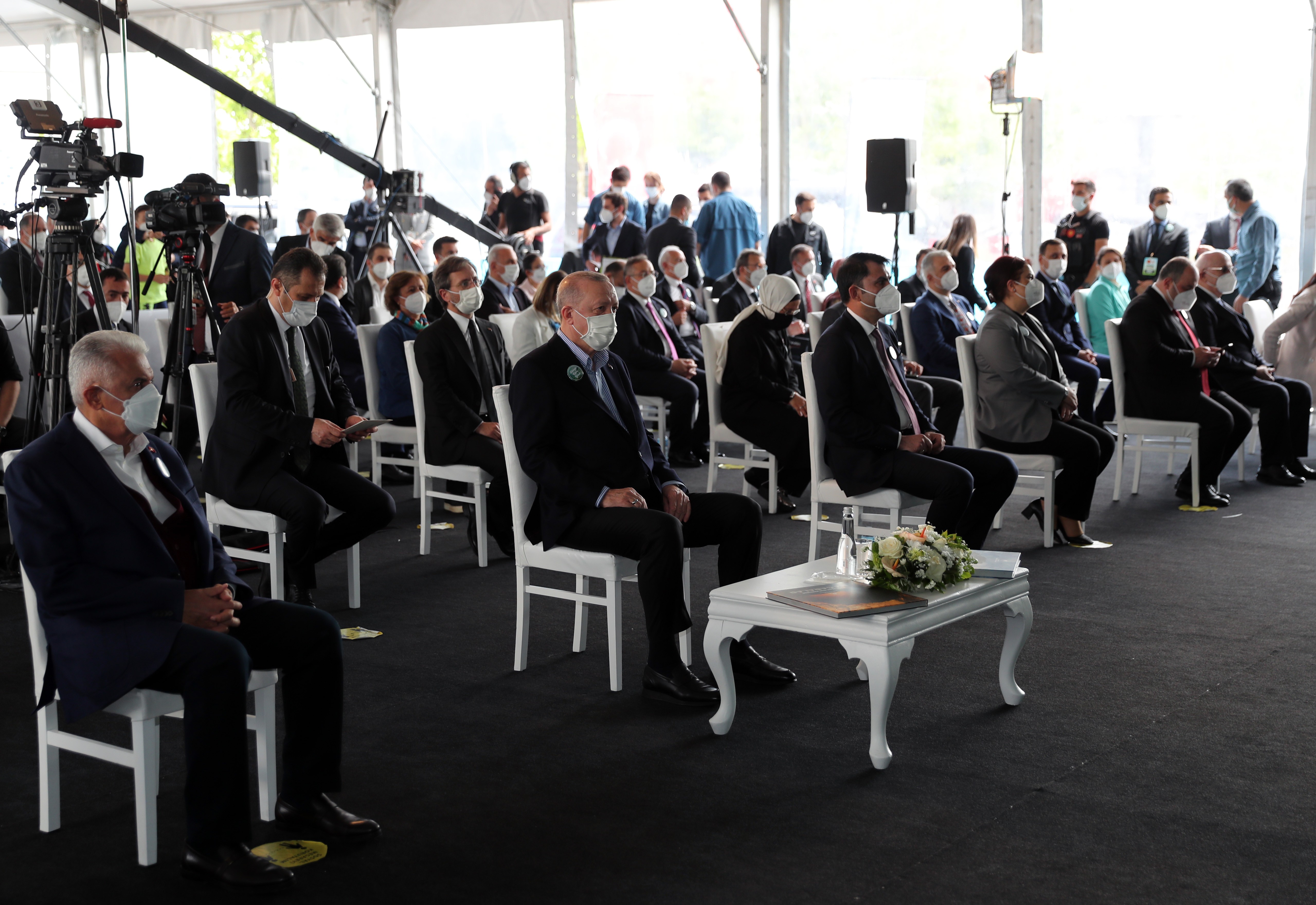 Çevre ve Şehircilik Bakanı Kurum: 'Marmara Denizini müsilaja terk etmeyeceğiz'