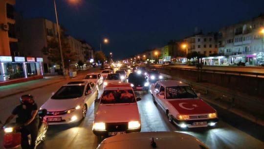Antalya’da 'Pandemi bitmiş' dedirten asker eğlencesi