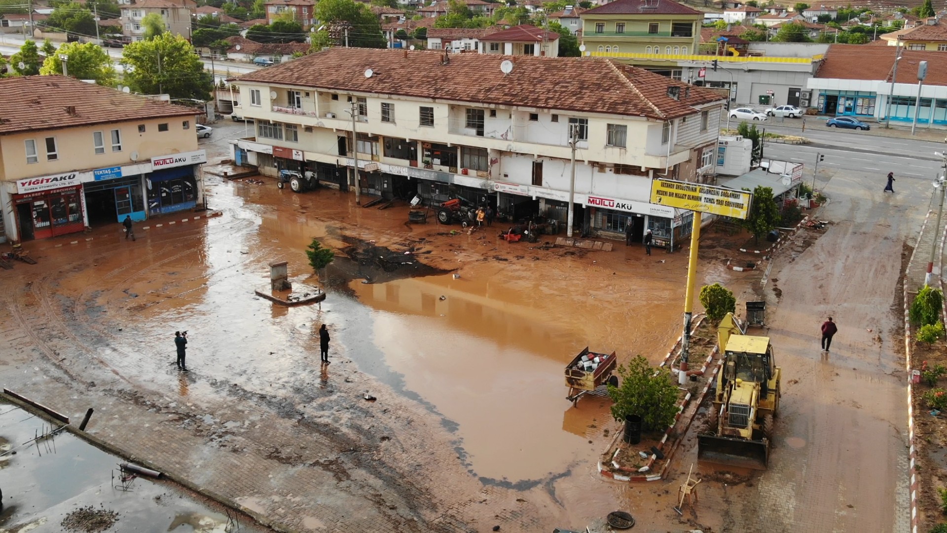 Kırıkkale'de sel felaketi: Çok sayıda ev ve iş yeri hasar gördü