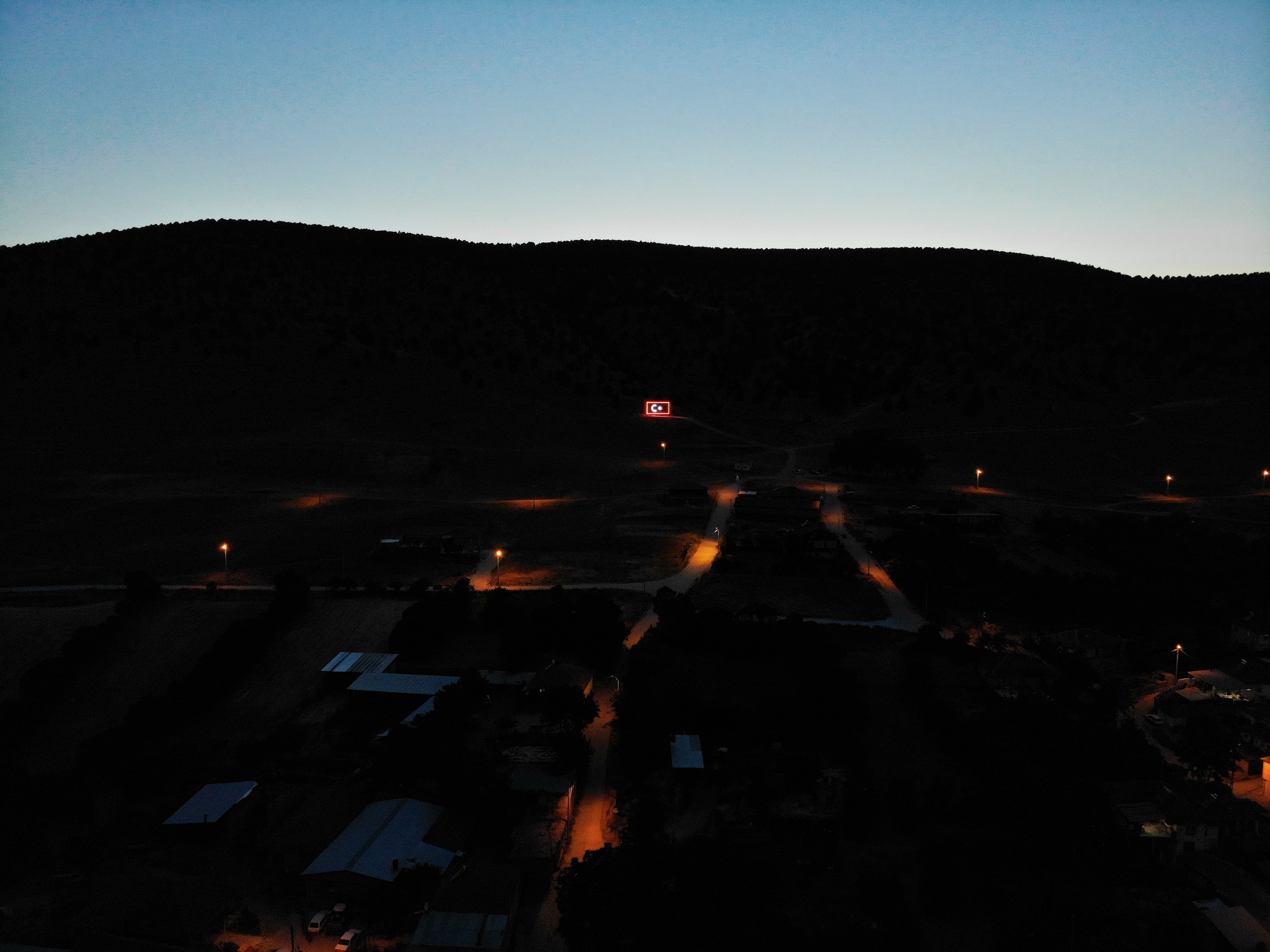 Dev bayrak Kocayaka'ya çok yakıştı