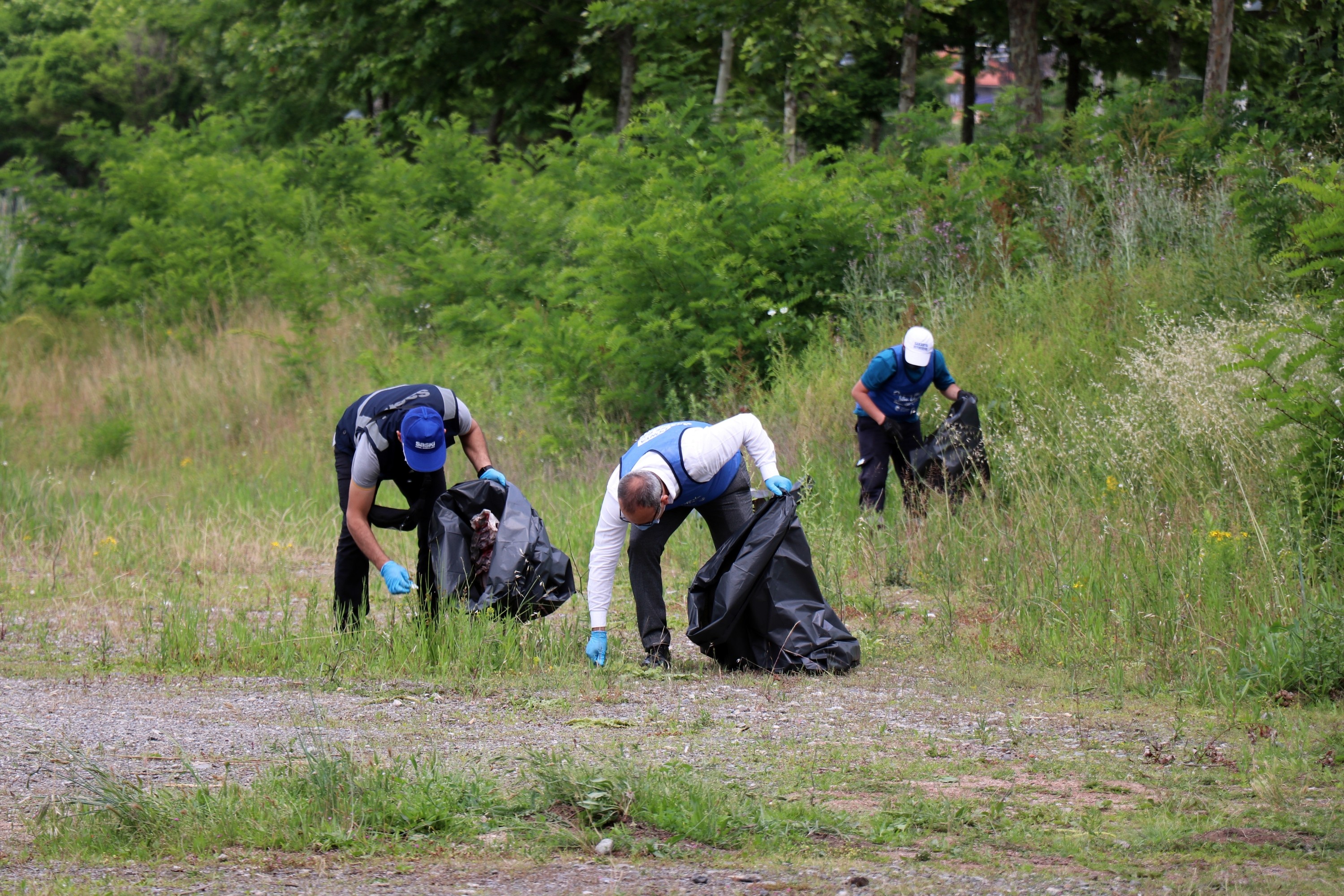 Sapanca Gölü’nde dalgıçlar eşliğinde temizlik