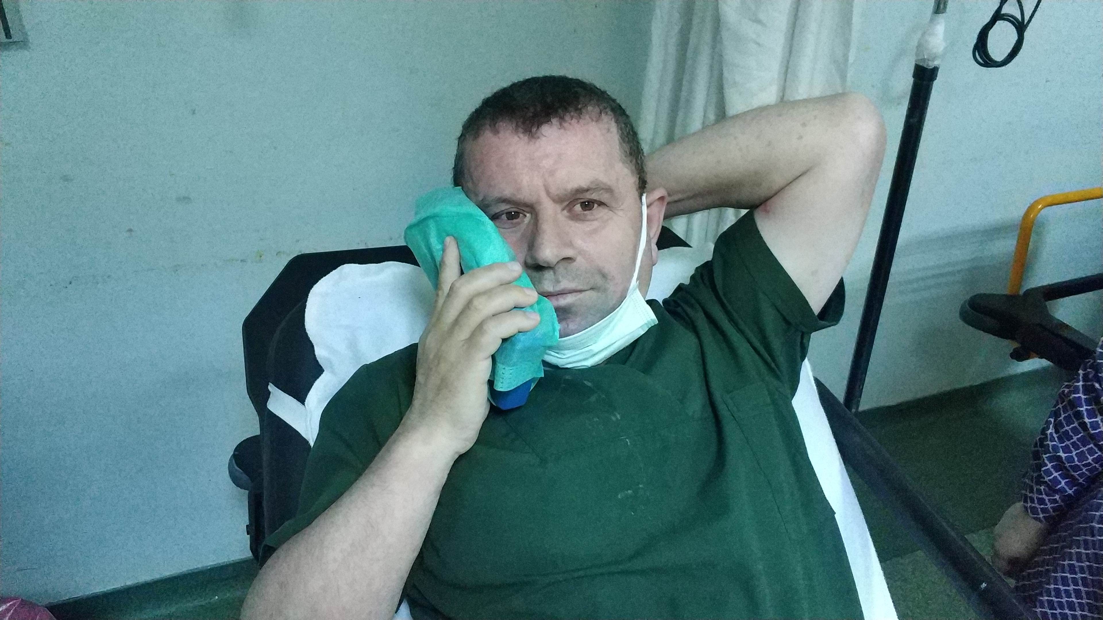 Sağlık personeline hastanede yumruklu saldırı