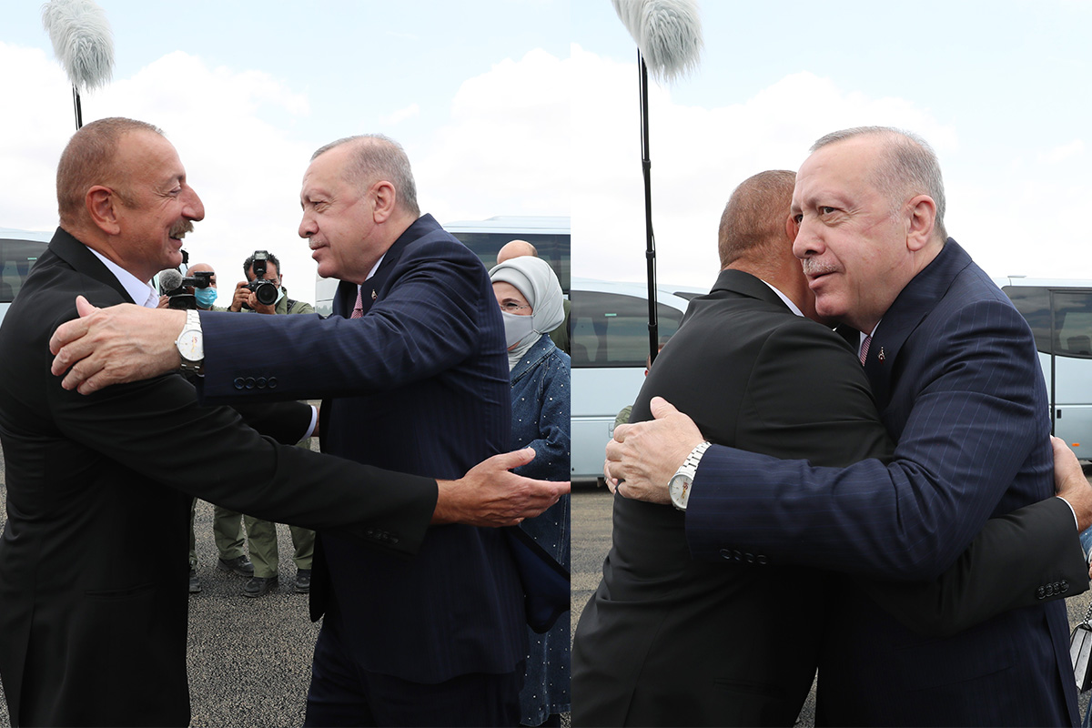 Cumhurbaşkanı Erdoğan, Fuzuli’de Aliyev tarafından karşılandı
