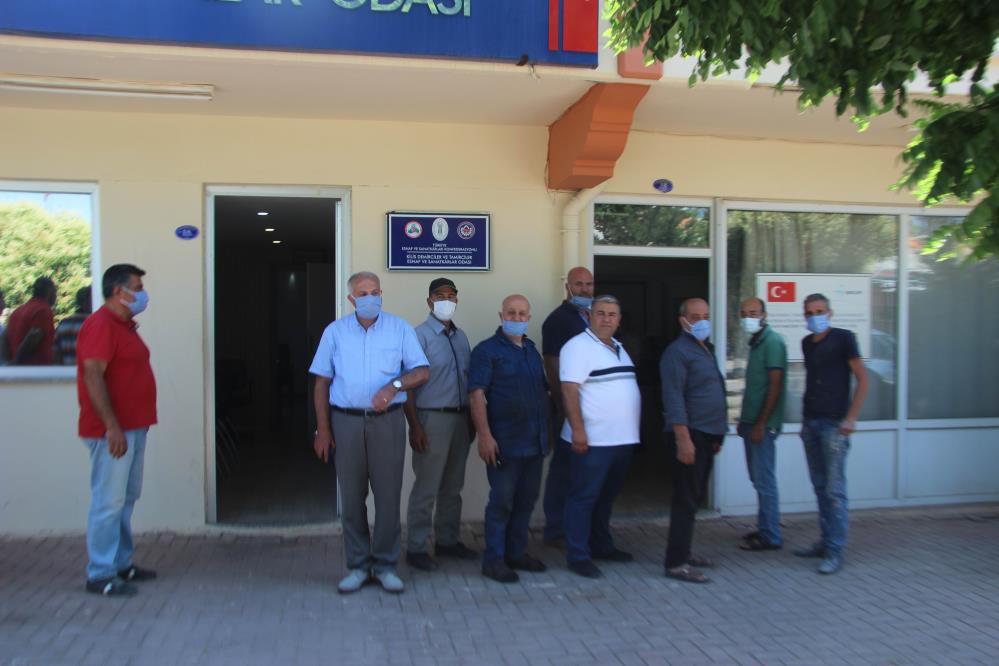 Hastanelerde aşı yoğunluğu! Uzun kuyruklar oluştu