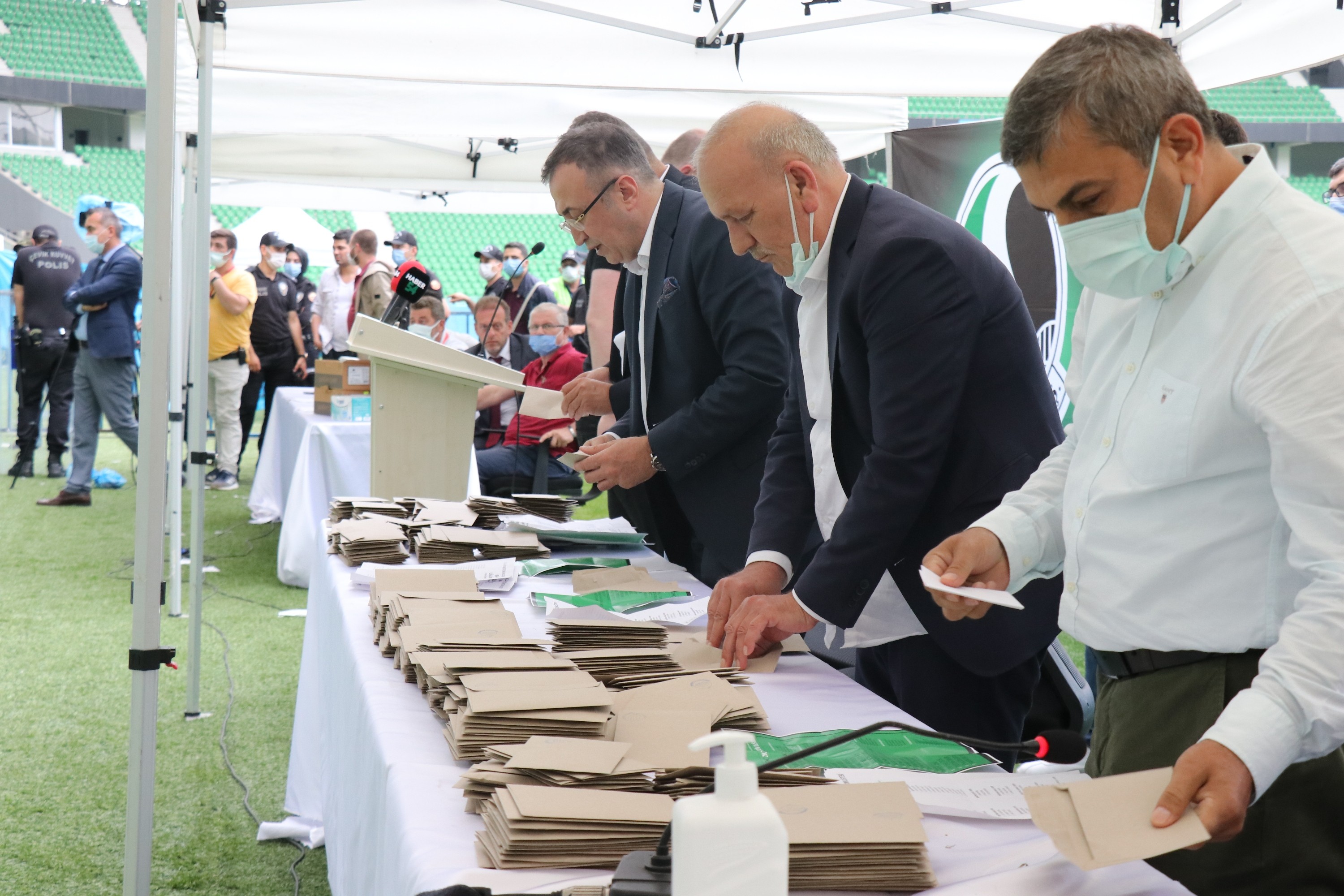 Sakaryaspor’un yeni başkanı Cumhur Genç oldu