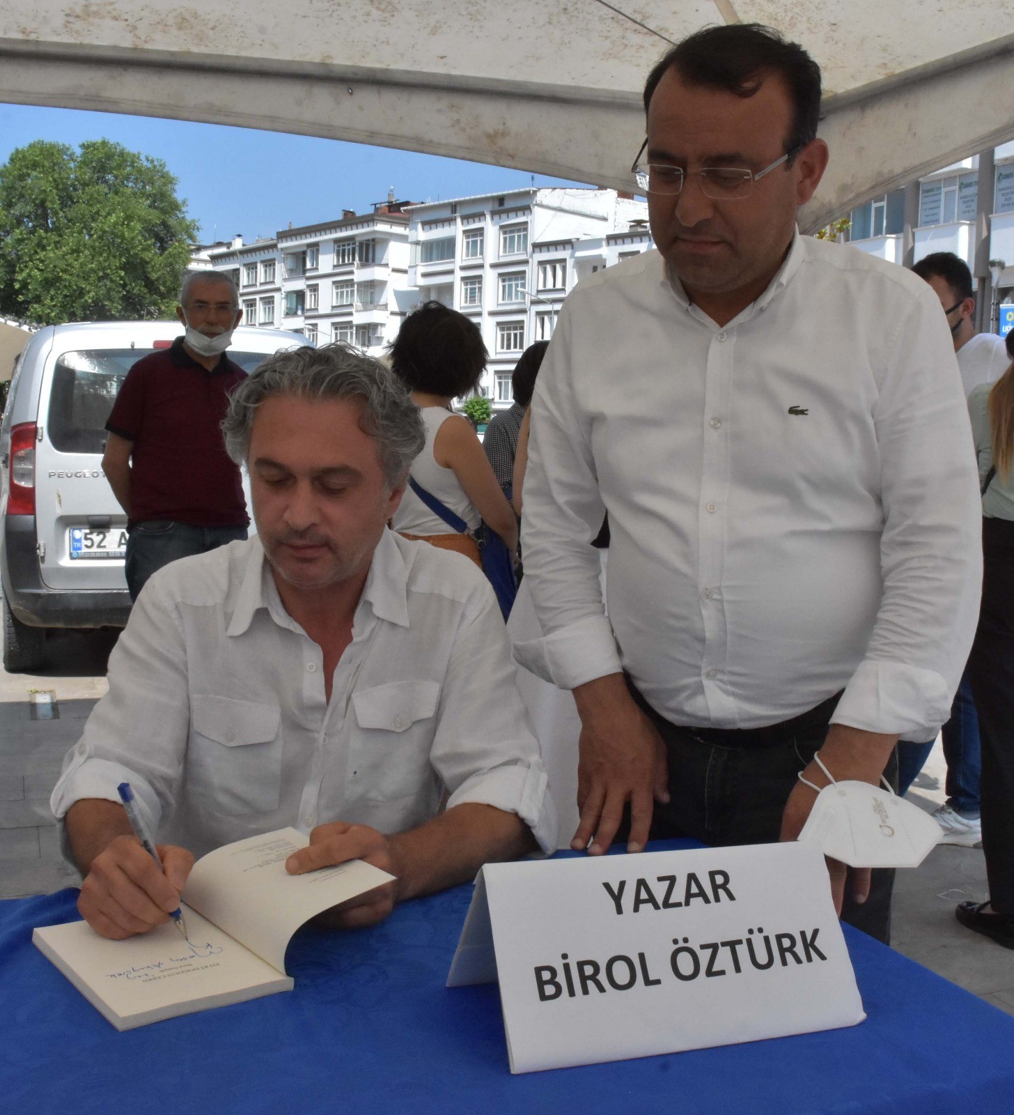 Ceren Özdemir’in hayatı kitap oldu: Ceren ölümünü rüyasında görmüş