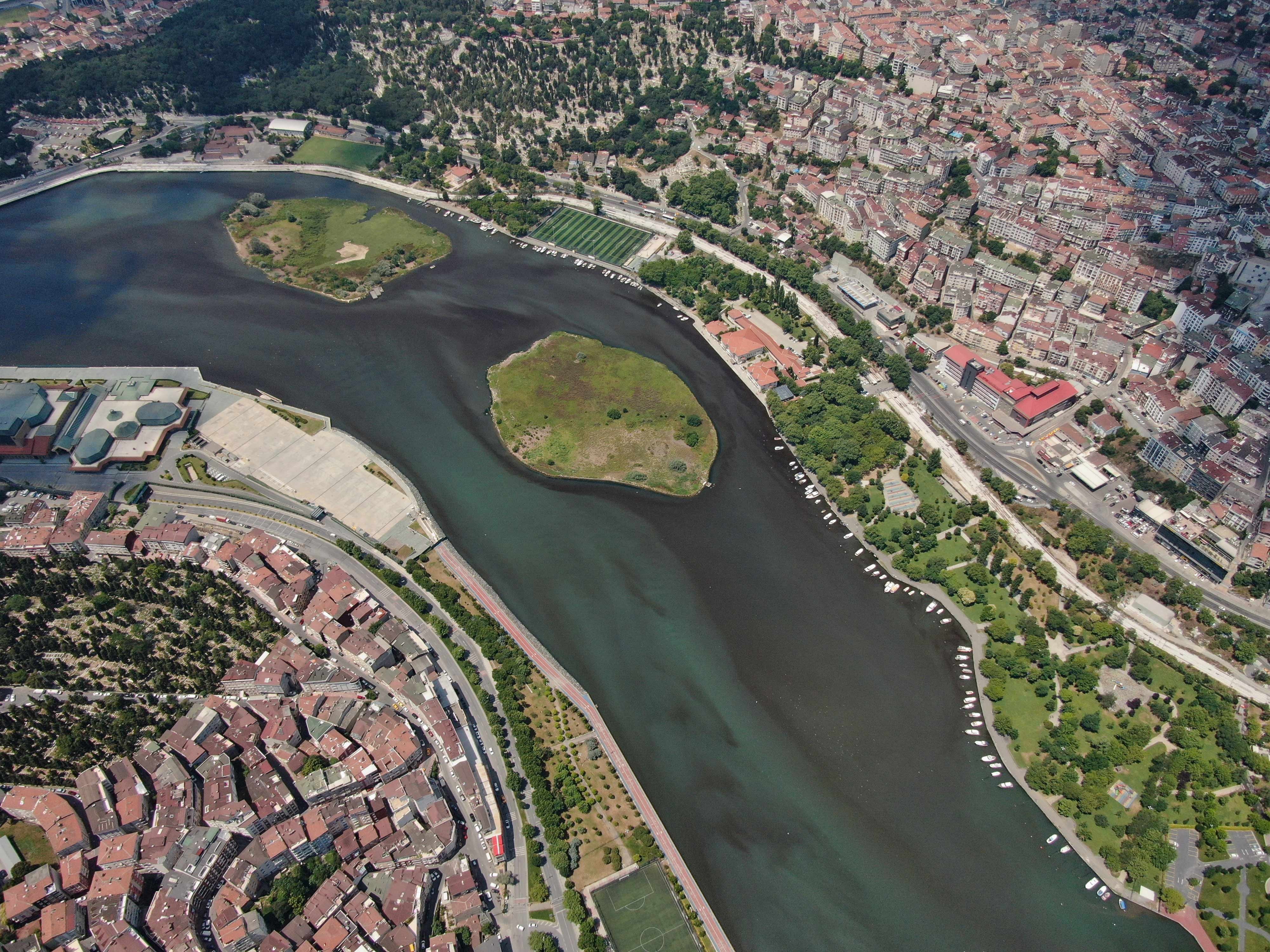 AK Parti Meclis Üyesi Özlem Erol’dan İBB’ye müsilaj eleştirisi