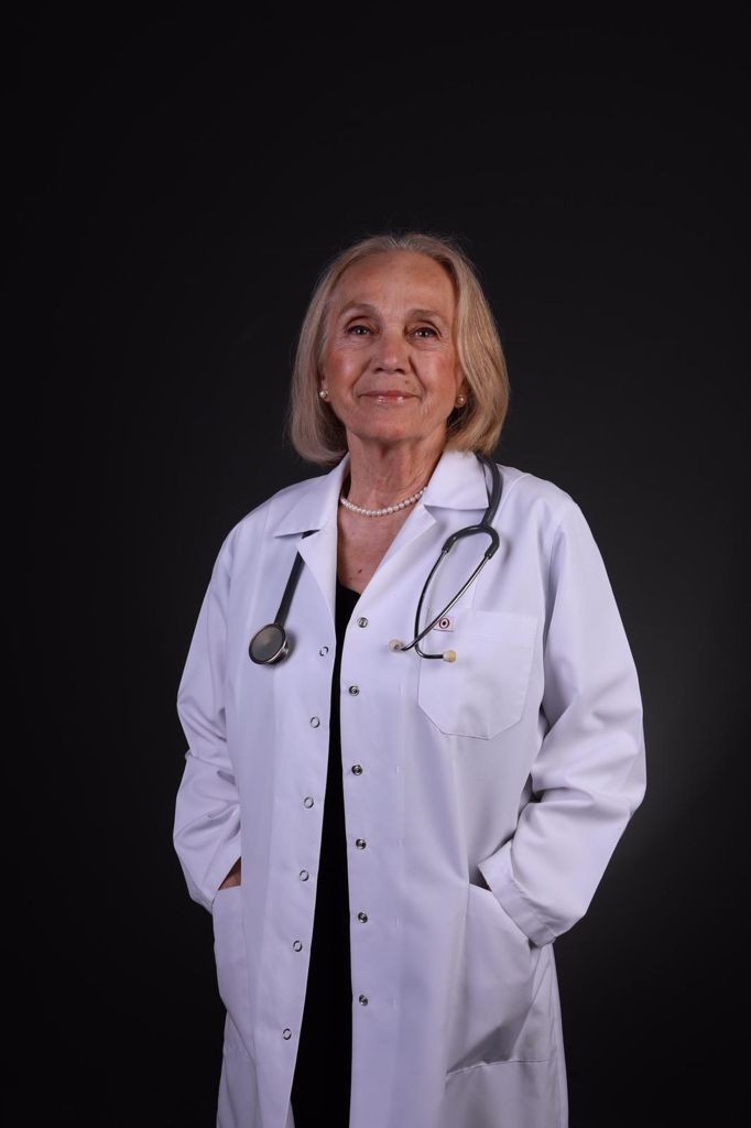 74 yaşında Cerrahpaşa Tıp Fakültesi'nden mezun oldu