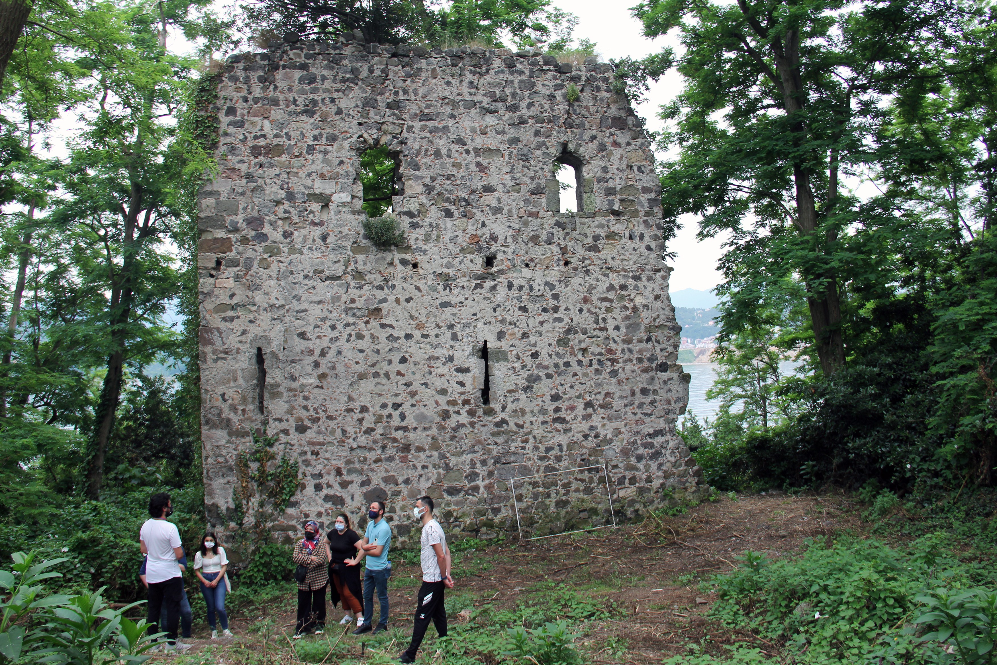 Karadeniz'in yaşanılabilir tek adası ziyaretçilerini ağırlamaya yeniden başladı