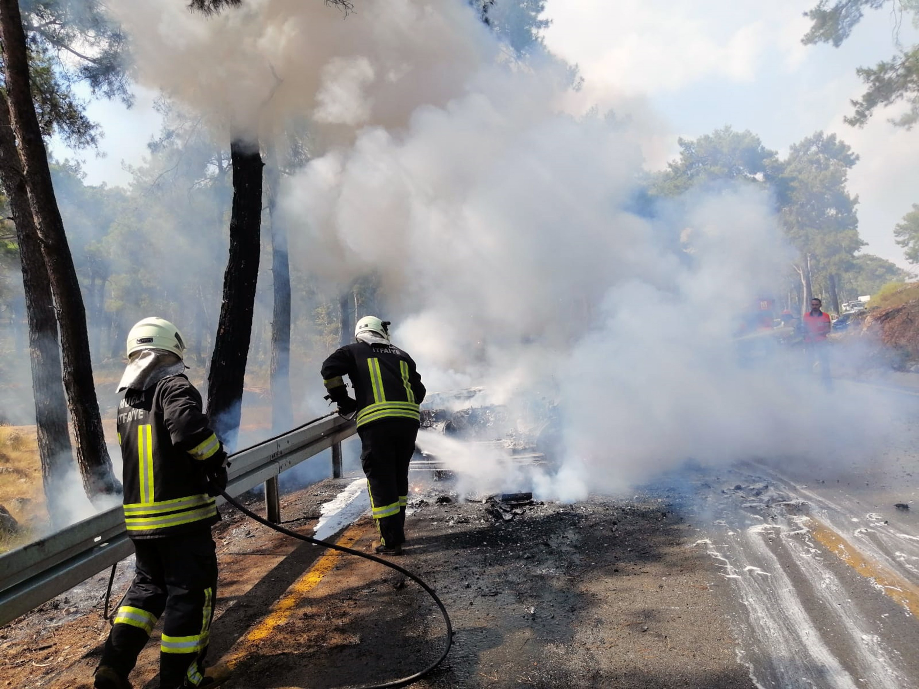 Fethiye’de araç yangını
