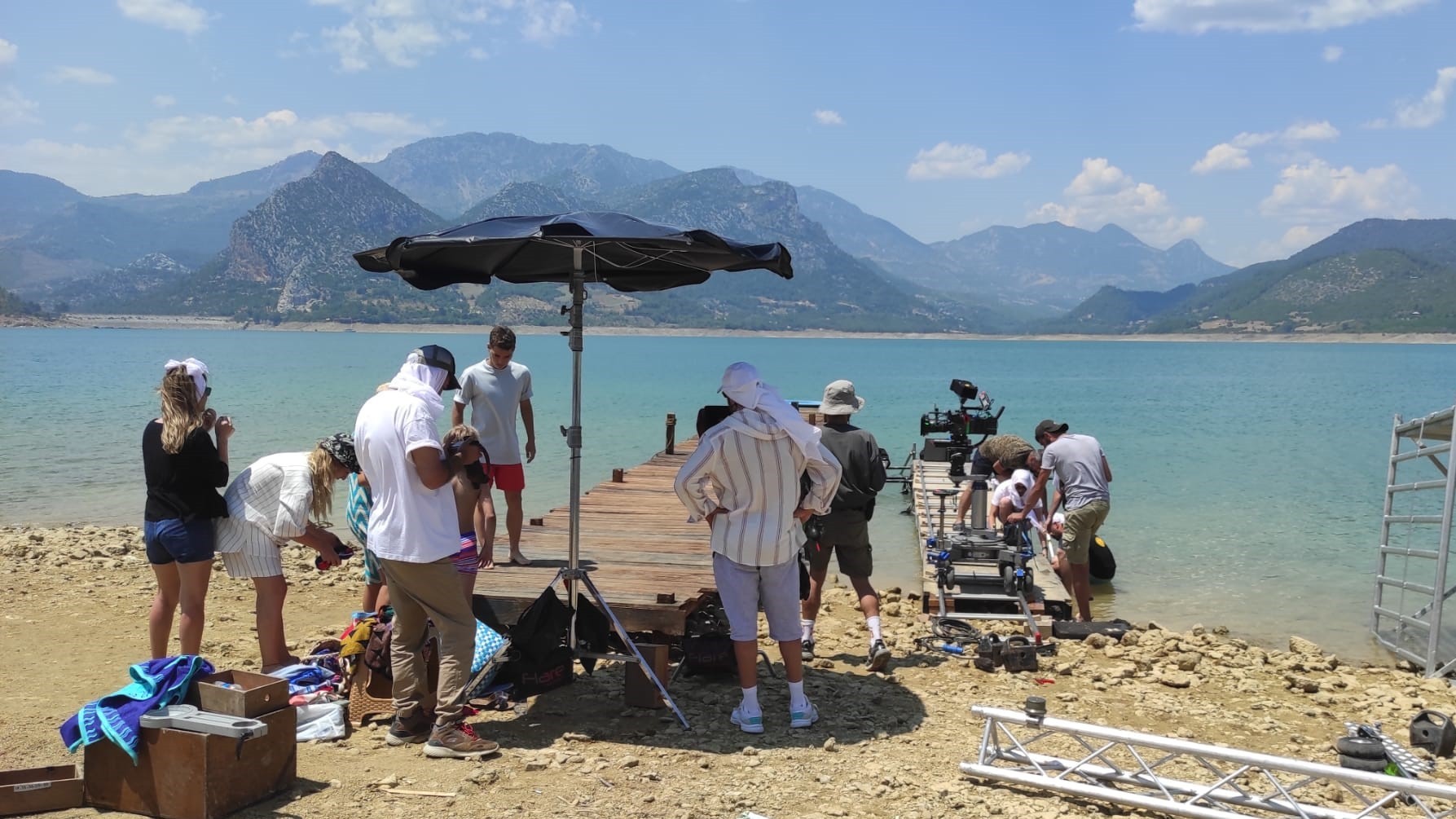 Kıvanç Tatlıtuğ ünlü deterjan markasının yüzü oldu