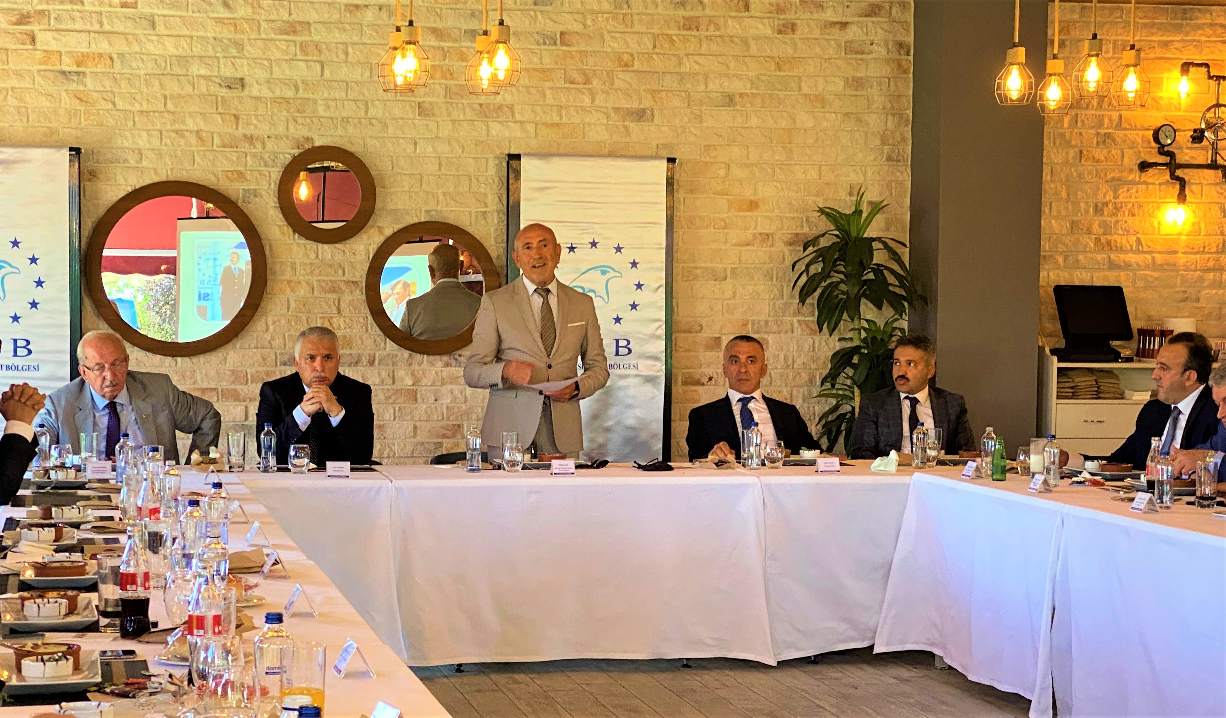 Kemal Şahin, Trakya’nın valilerini ve yerel yöneticilerini Avrupa Serbest Bölgesi’nde ağırladı