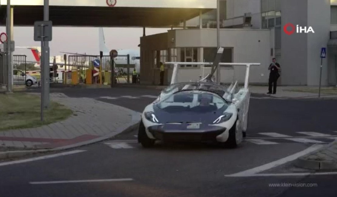 Uçan araba ilk şehirlerarası uçuşunu gerçekleştirdi