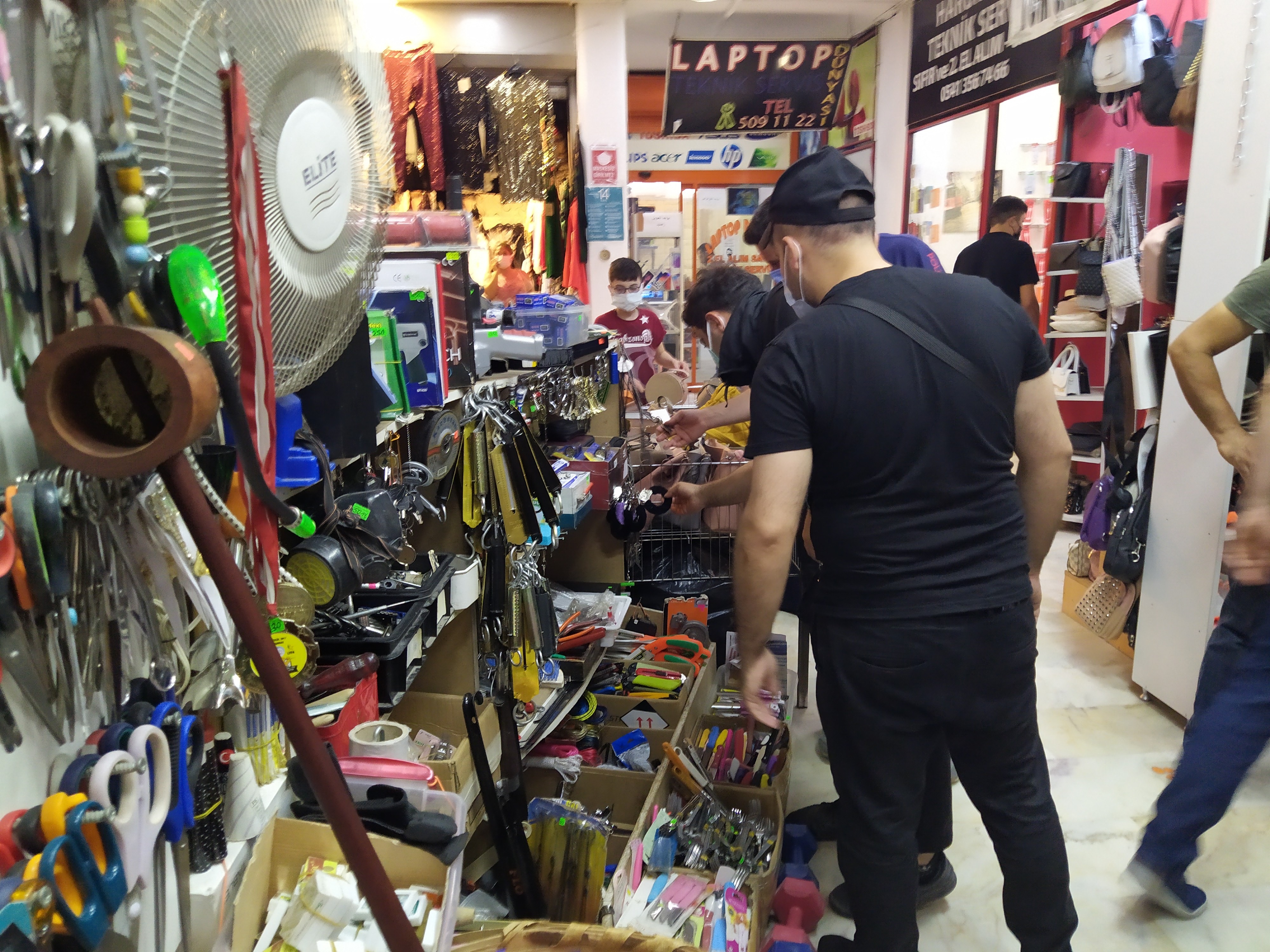 Avcılar’da unutulan eşyalar kuyruğu