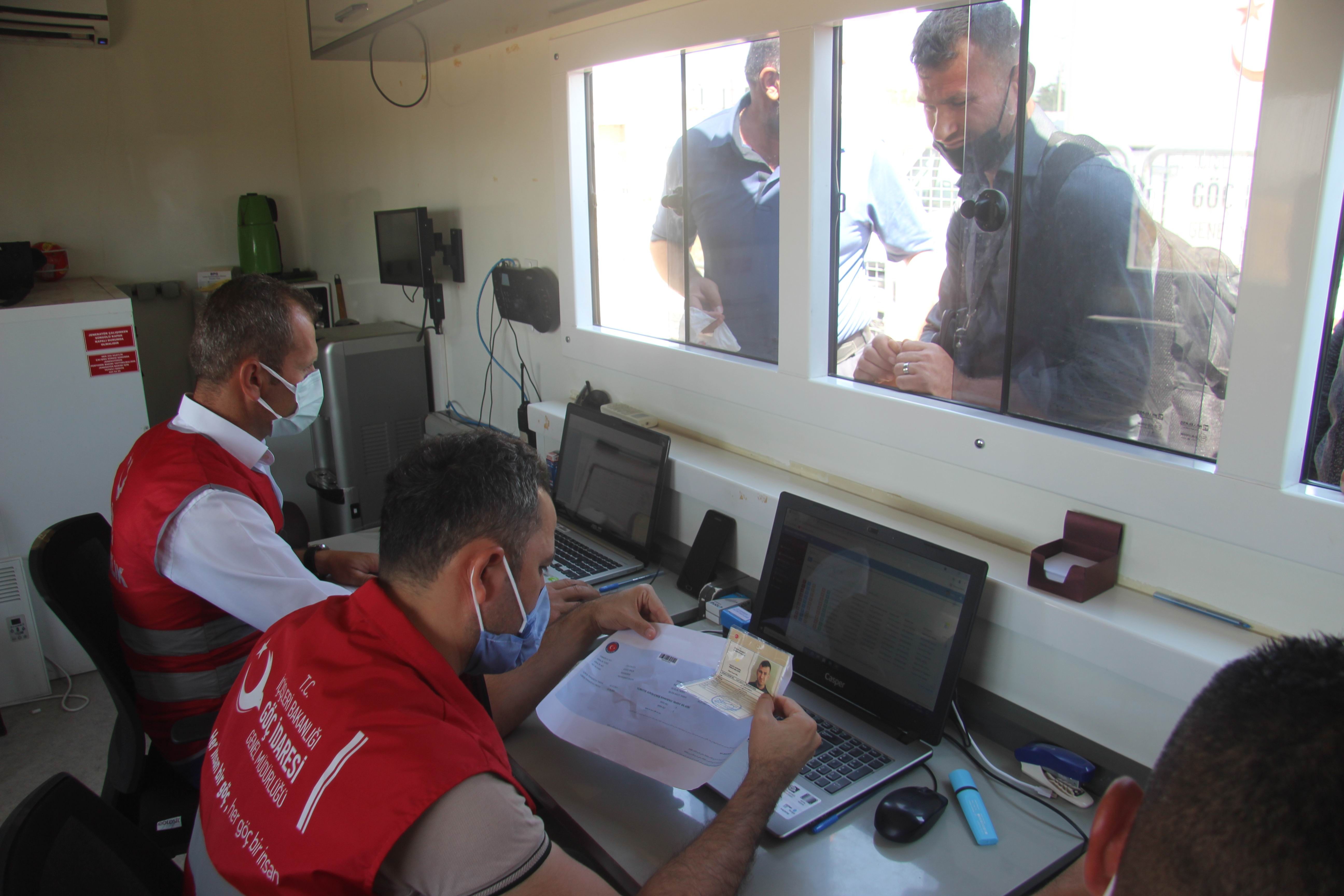 Suriyelilerin bayram yolculuğu başladı