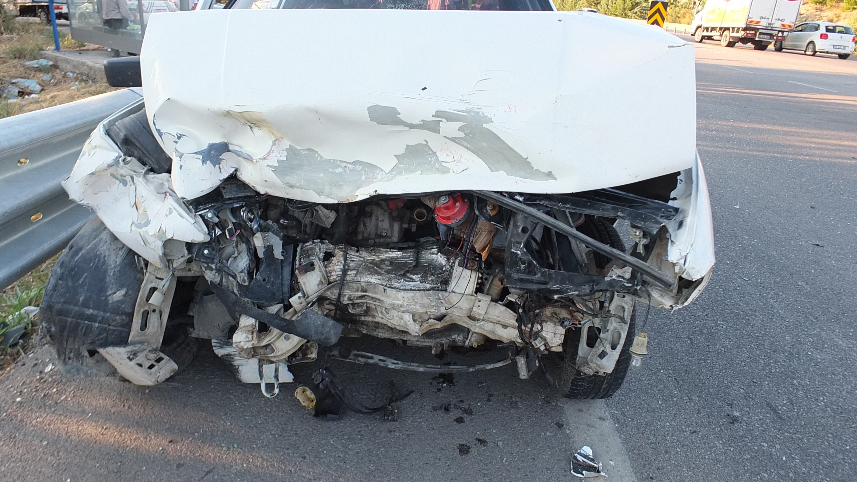 Balıkesir'de iki otomobil çarpıştı: 7 yaralı