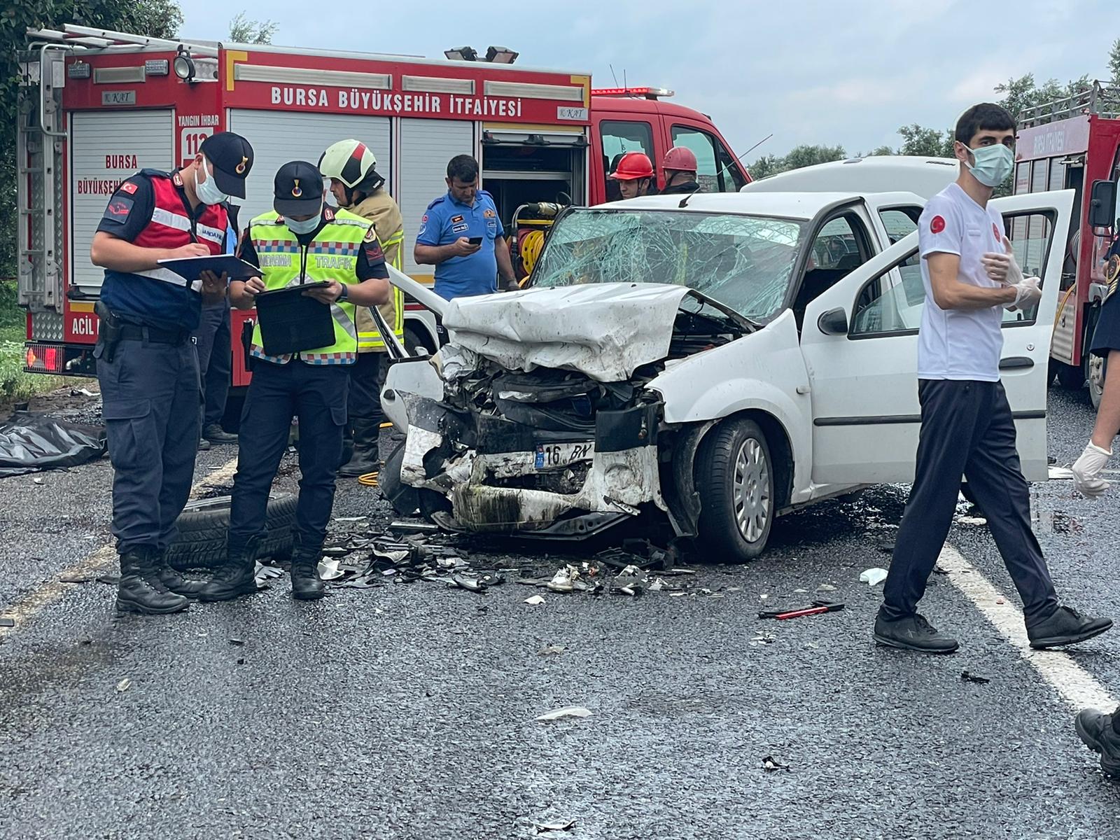 Katliam gibi kaza: 4 ölü, biri ağır 5 yaralı