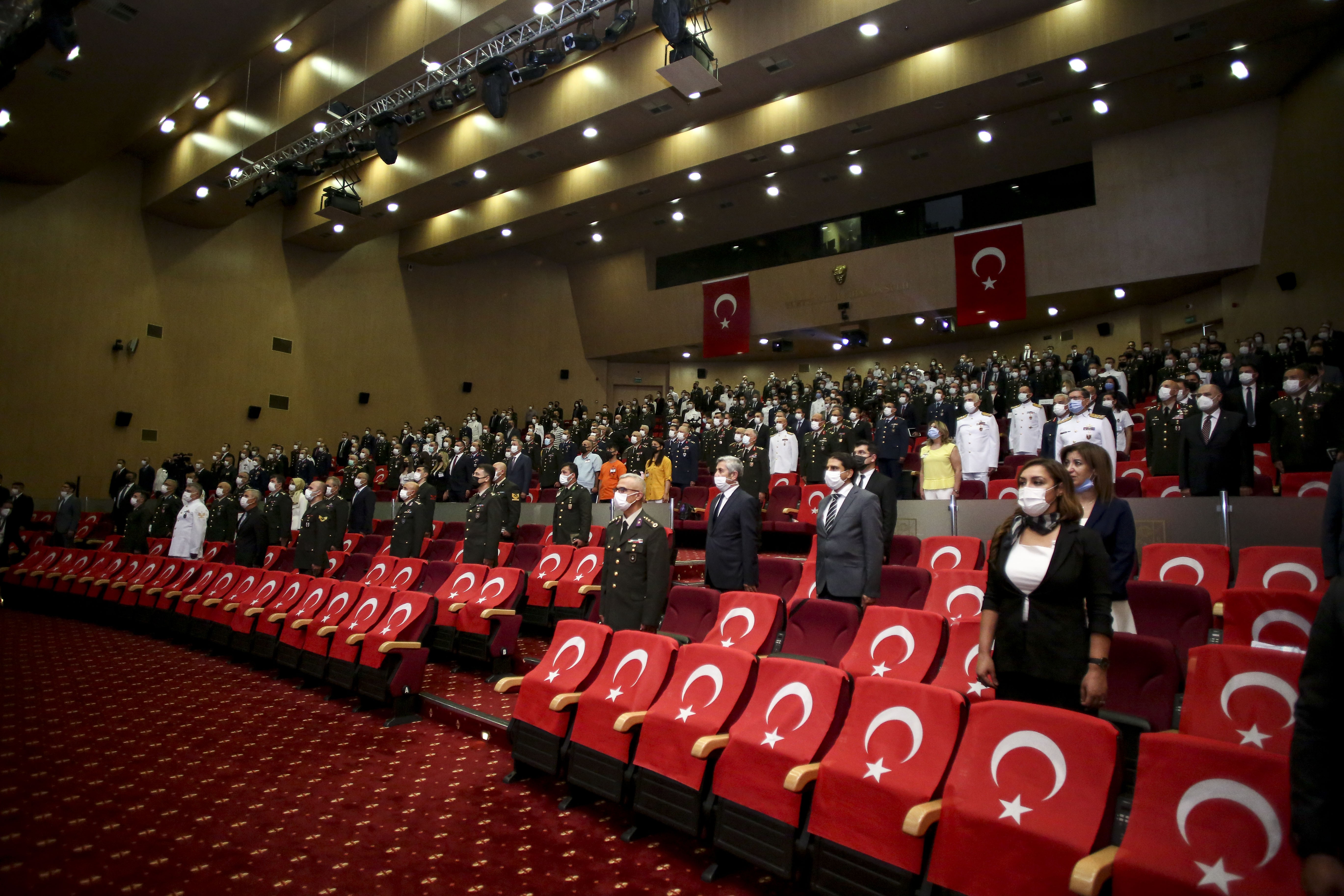 Bakan Akar'dan 15 Temmuz mesajları