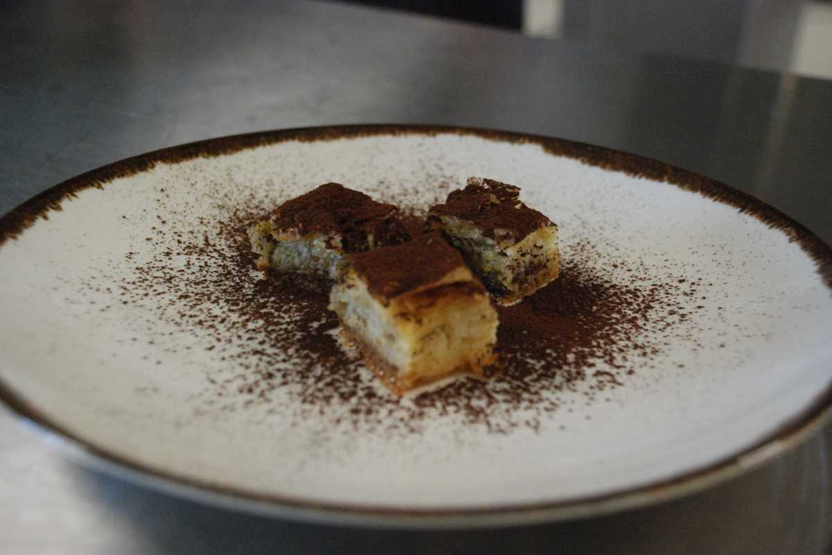 Bayrama özel kavurma ve soğuk baklava tarifi