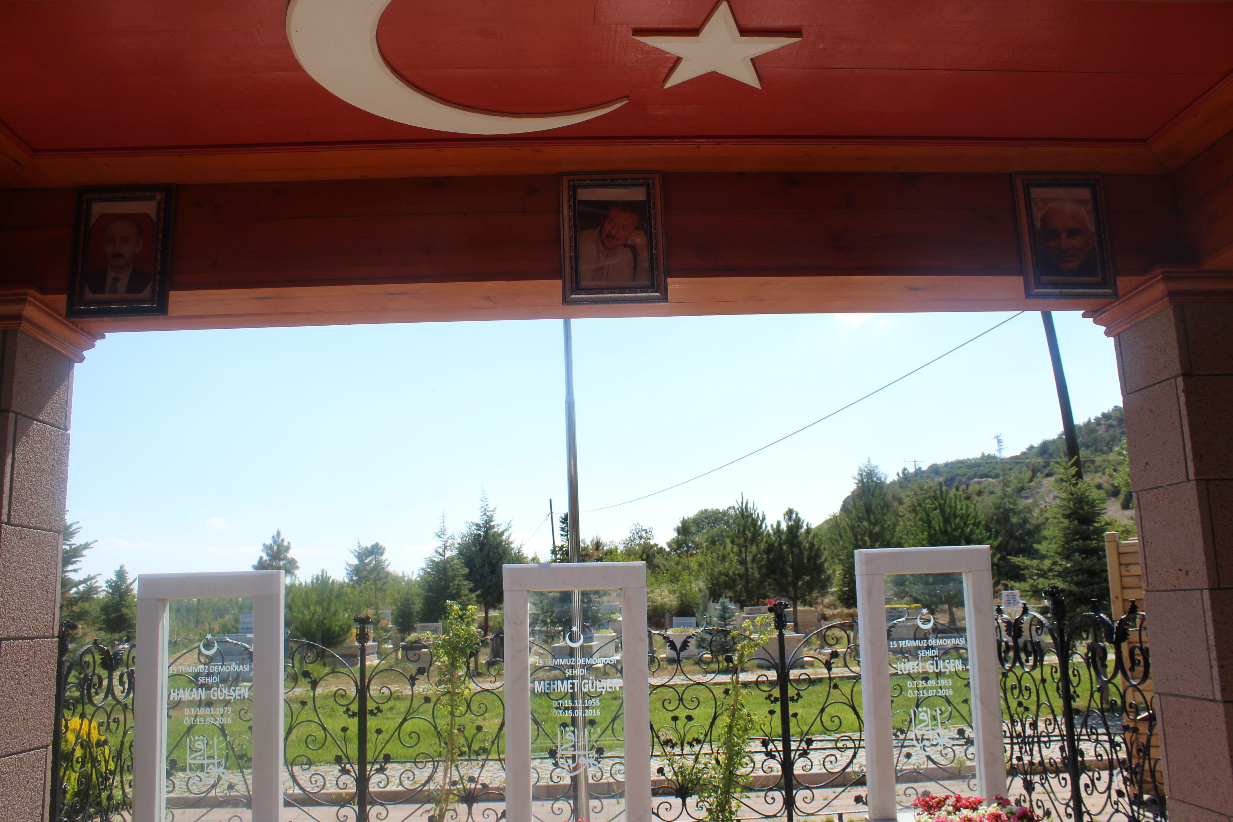 15 Temmuz’da 2 oğlu ve damadı şehit düşen Muzaffer ninenin acısı 5 yıldır dinmiyor