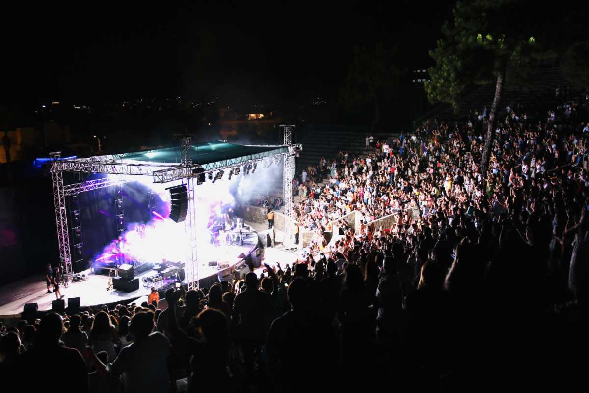 Antik tiyatroda Kenan Doğulu izdihamı