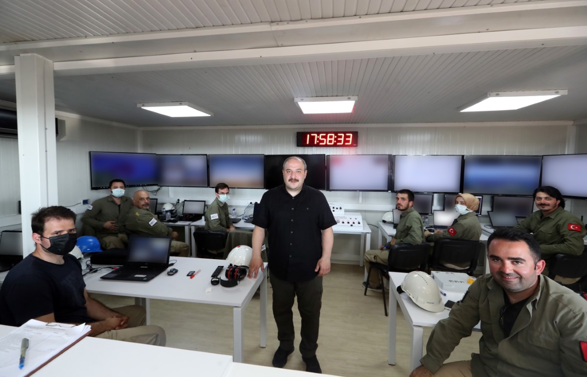 Bakan Varank: 'Uzay aracımızın tasarımına başladık'