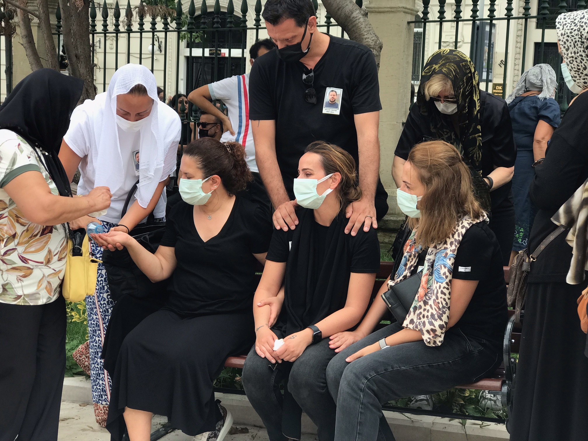 Ünlü sanatçı Alişan’ın kardeşi Selçuk Tektaş son yolculuğuna uğurlandı