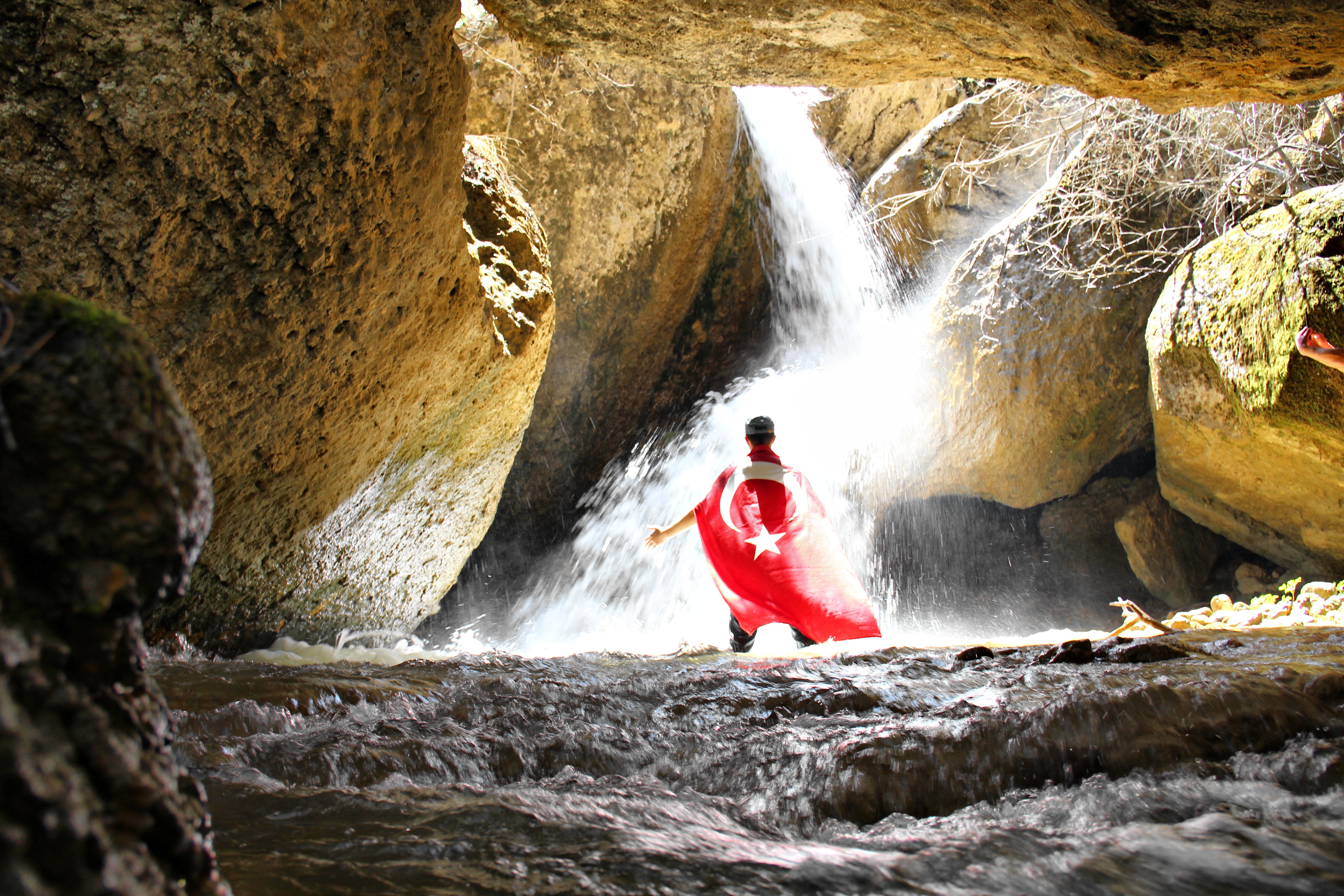 Kahramanmaraş şelaleleri kendine hayran bırakıyor