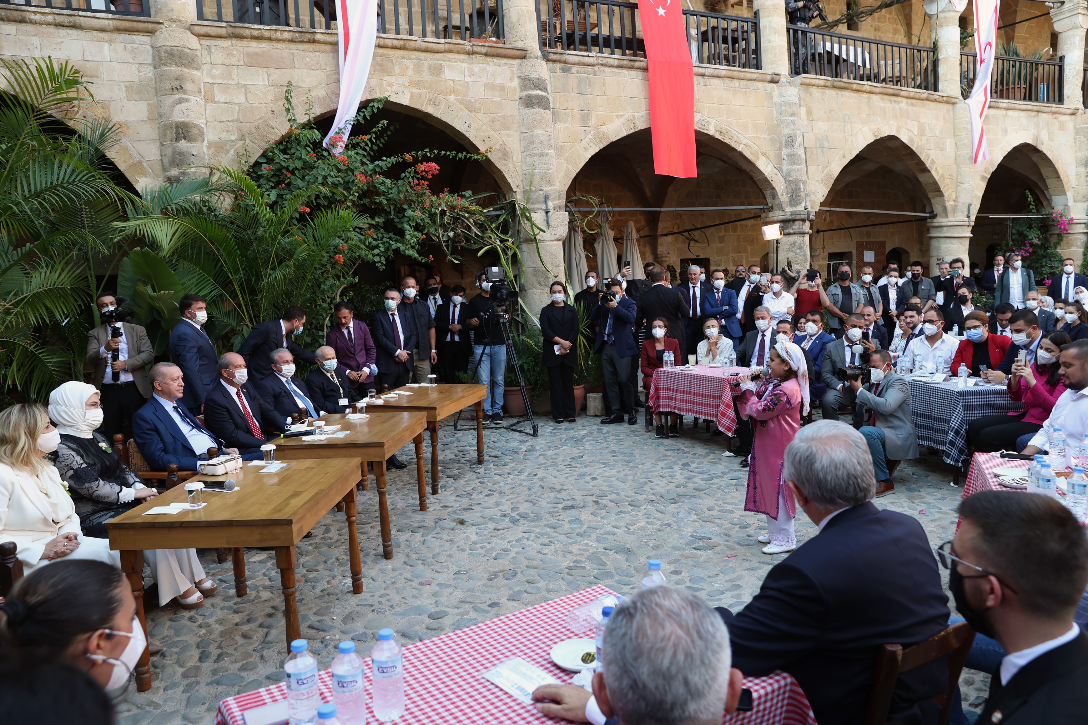 Cumhurbaşkanı Erdoğan KKTC’li gençlerle buluştu