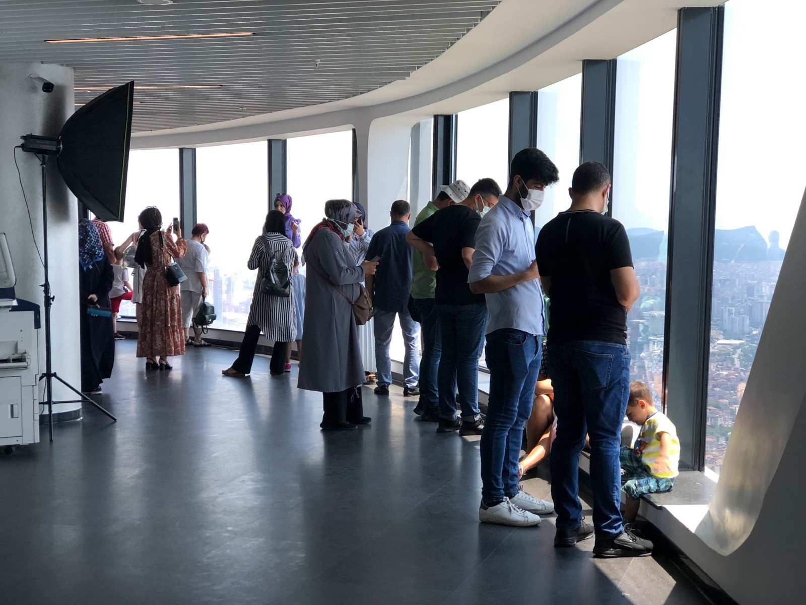 Çamlıca Kulesi, Kurban Bayramı’nda ziyaretçilerin ilgi odağı oldu