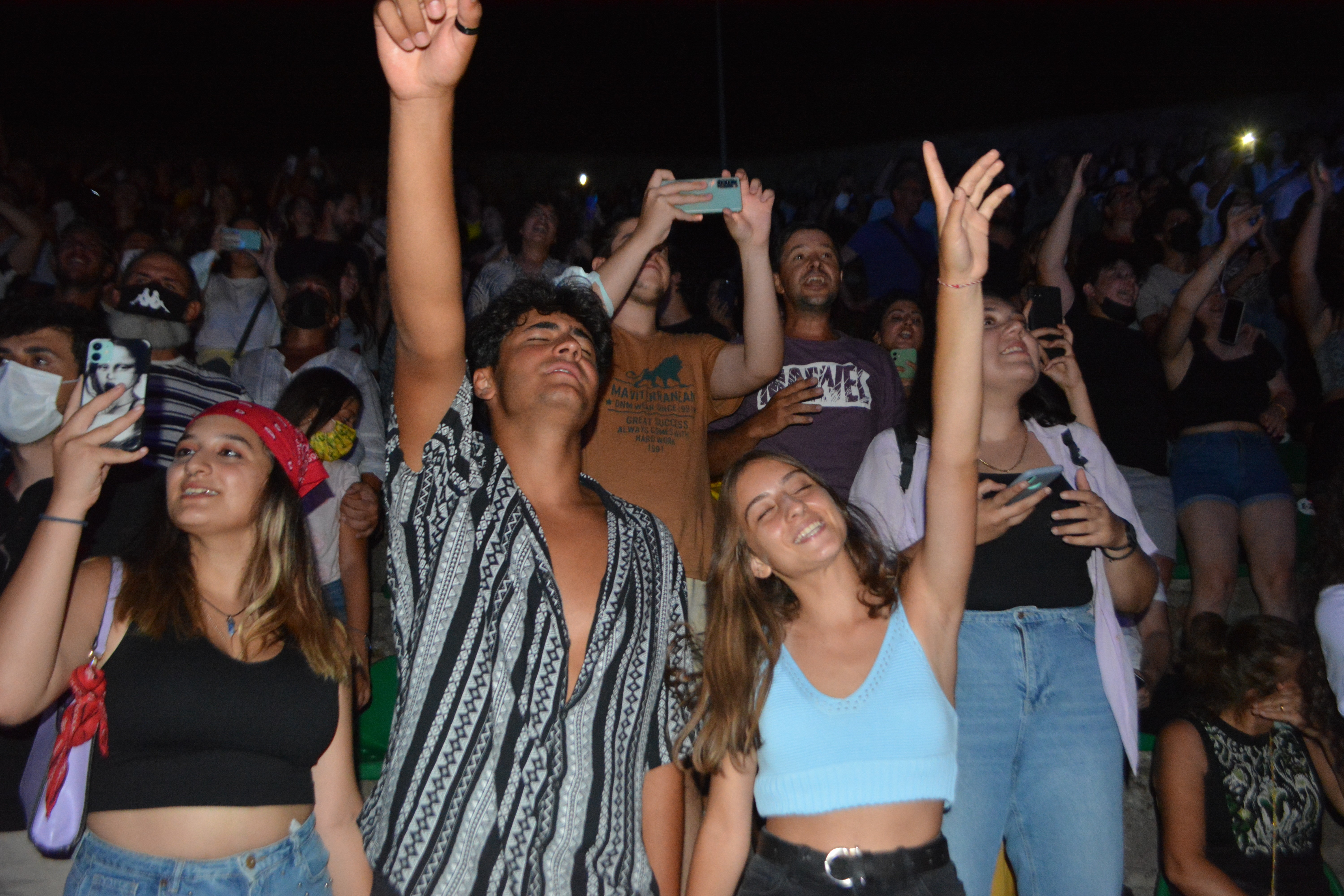 Ayvalık’ta 'Teoman' fırtınası esti