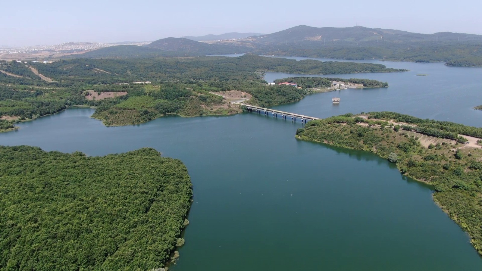 Son 10 yılın en yüksek seviyesinde olan Ömerli Barajı havadan görüntülendi