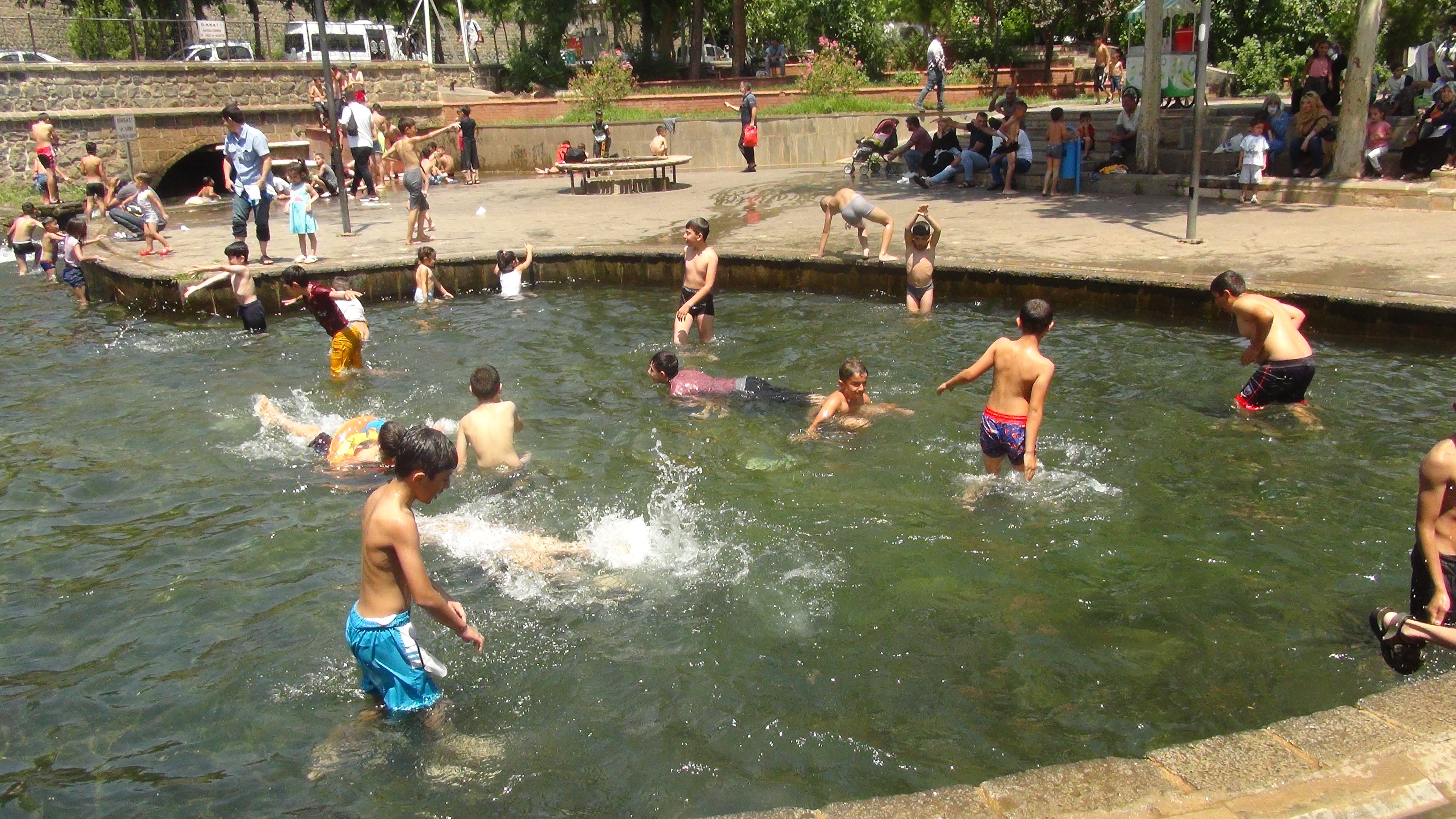 Diyarbakır’da termometreler 41 dereceyi gösterdi