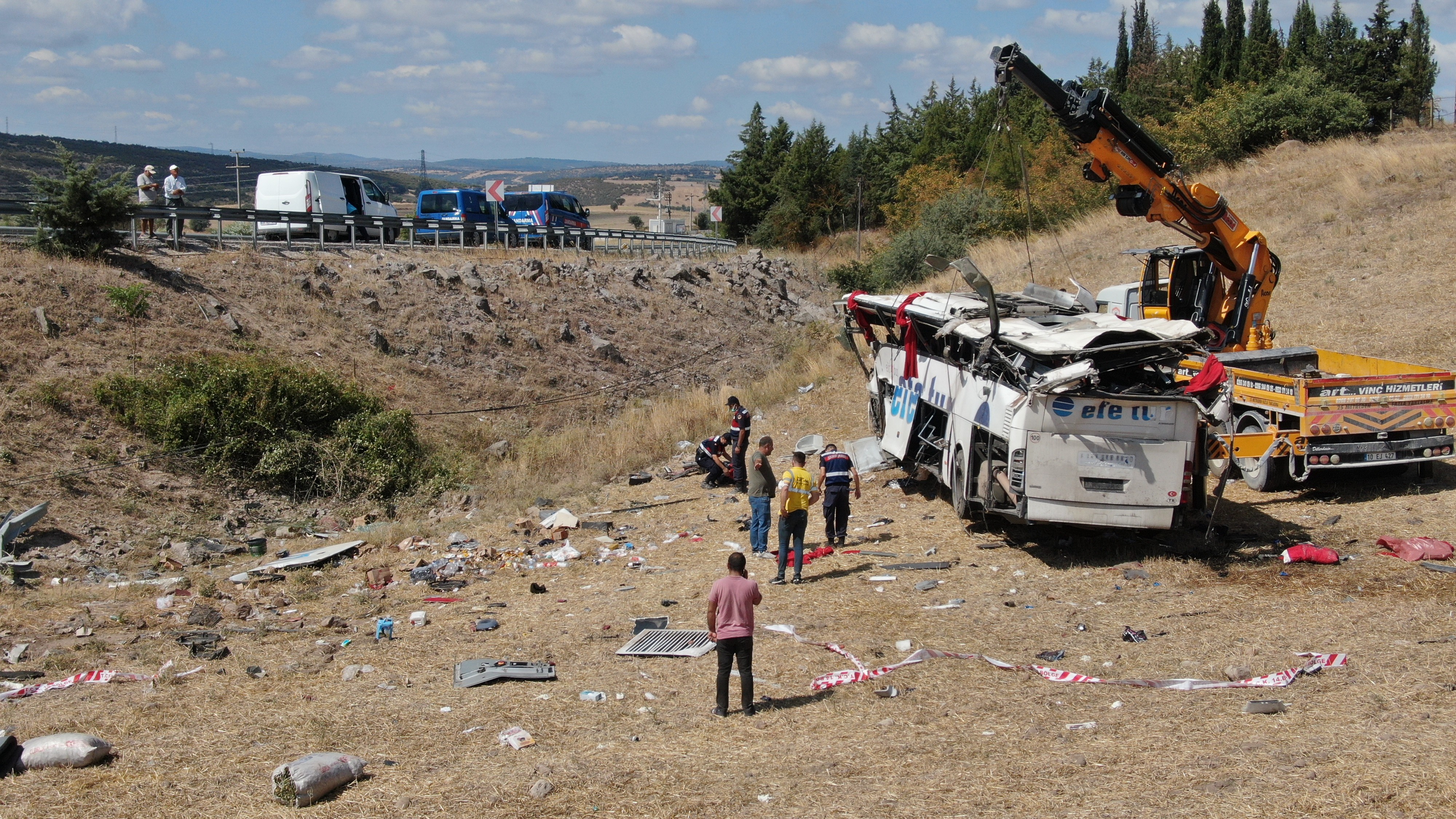 Balıkesir’de 15 kişiye mezar olan otobüs ve kaza yeri drone ile görüntülendi
