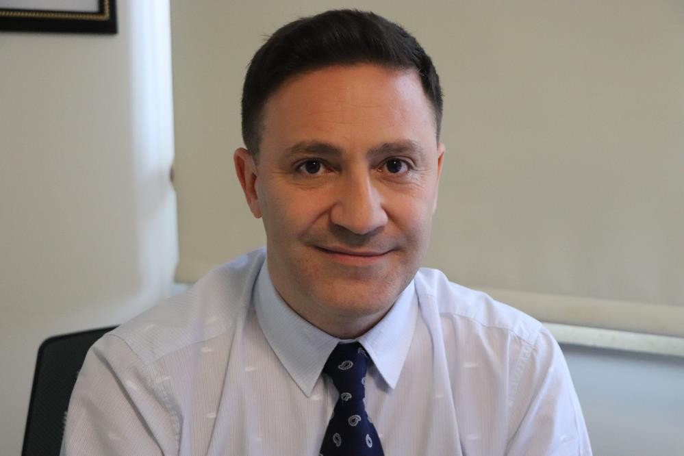 Aşısız gençler ve delta varyantı hasta profilini değiştirmeye başladı