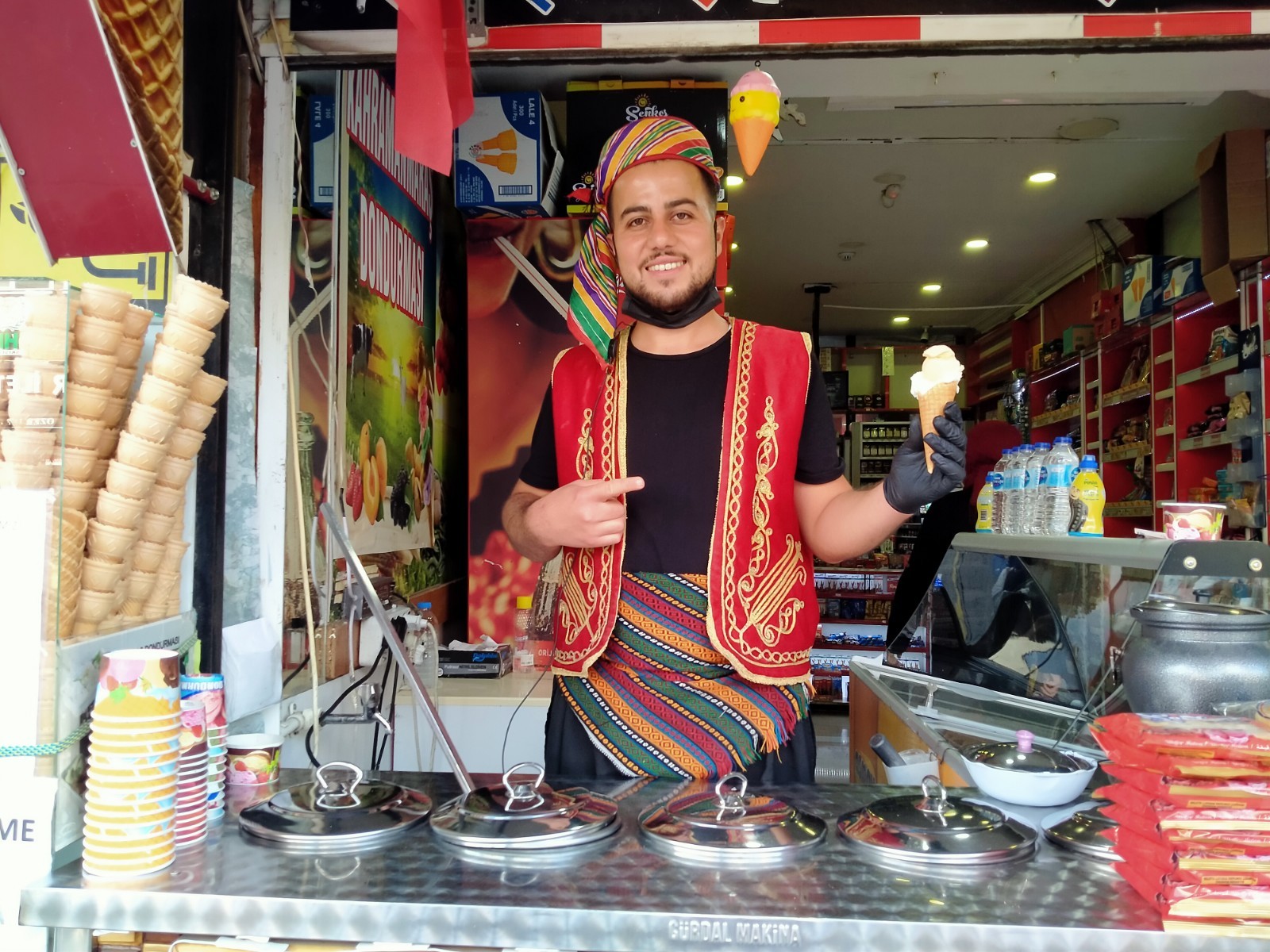 Mühendislik okudu dondurmacı oldu