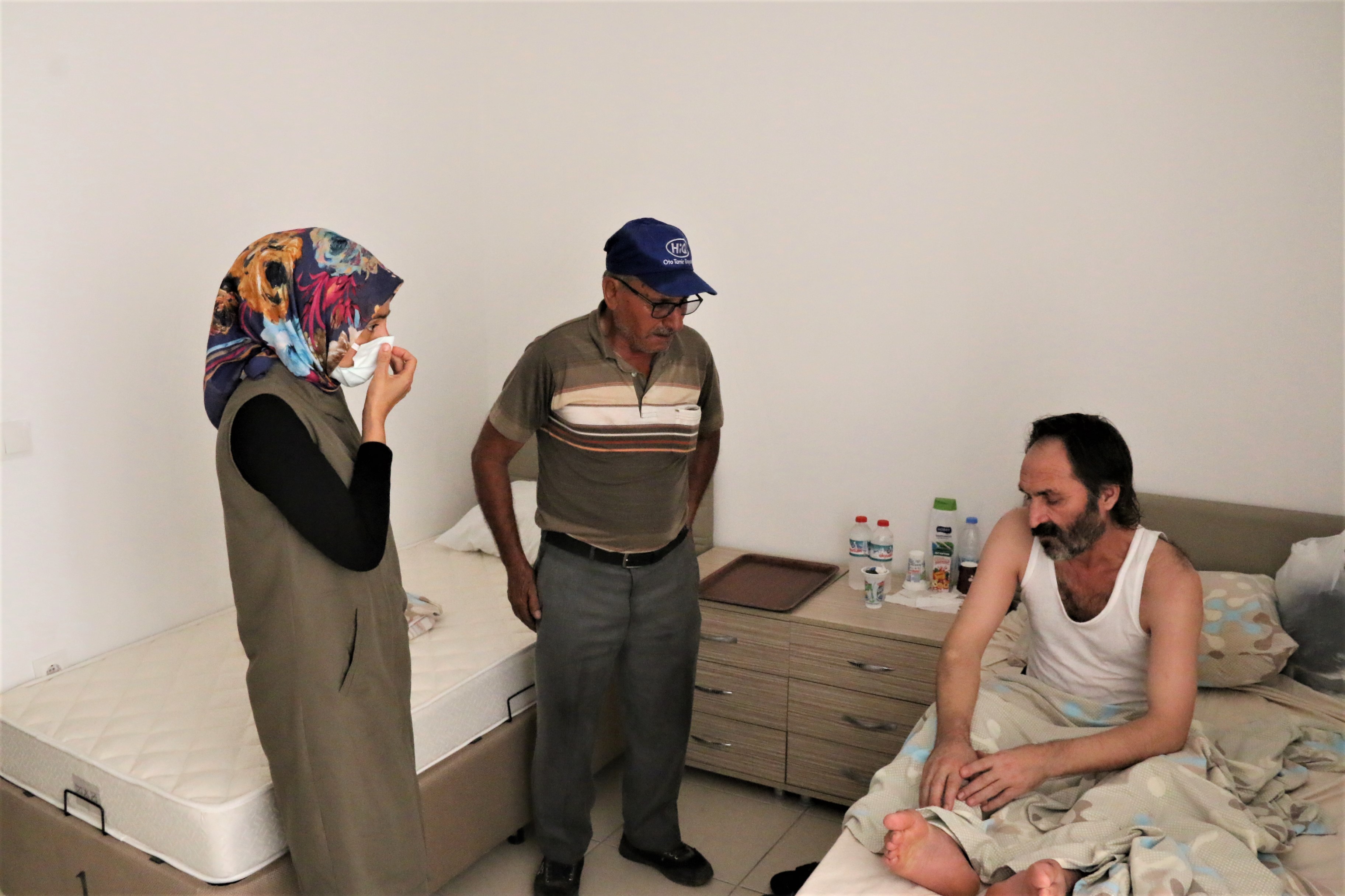 Yanarak hayatını kaybettiğini düşündüler, günler sonra gözyaşları içerisinde kavuştular