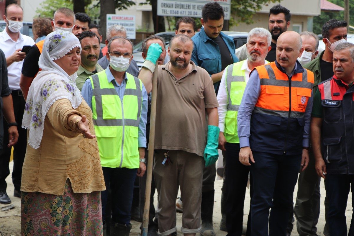 Sel mağduru vatandaşlar: 'Tomruklar fişek gibi, S-400 füzesi gibi geldi'