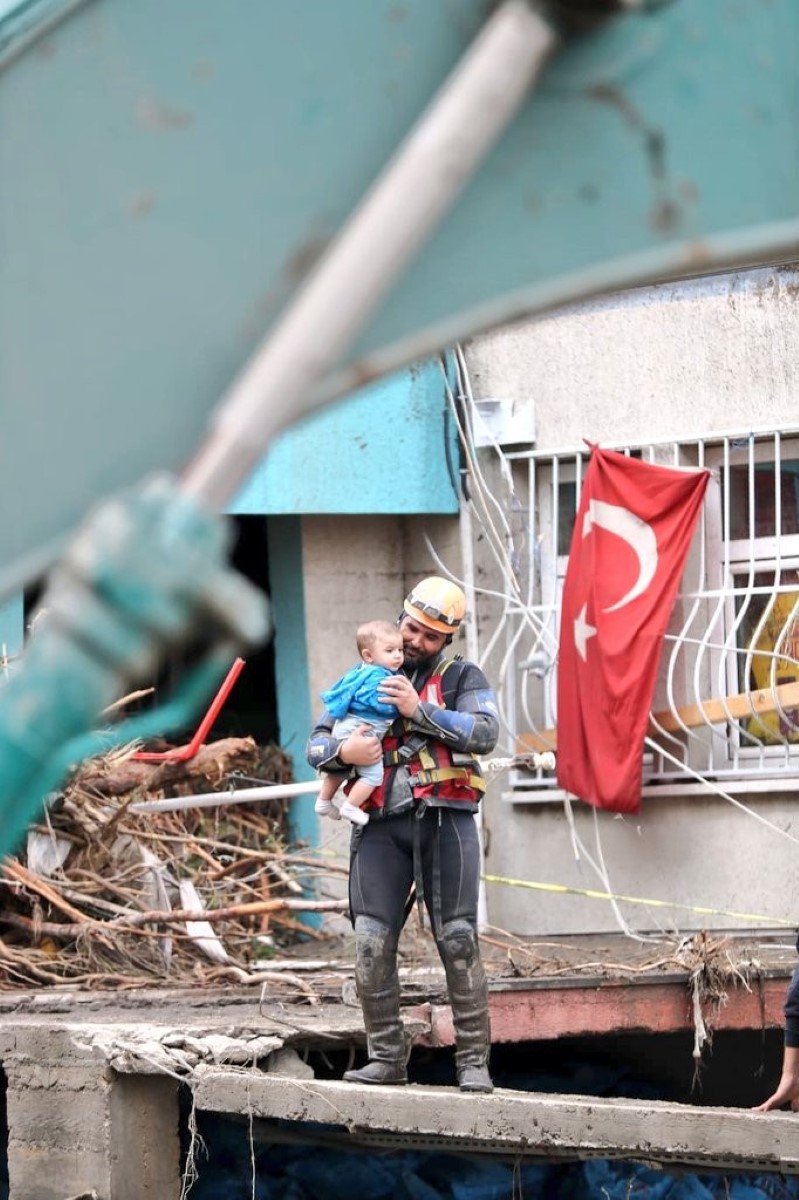 AFAD: 'Kastamonu ve Sinop'ta sel sularına kapılan 11 kişi hayatını kaybetti'