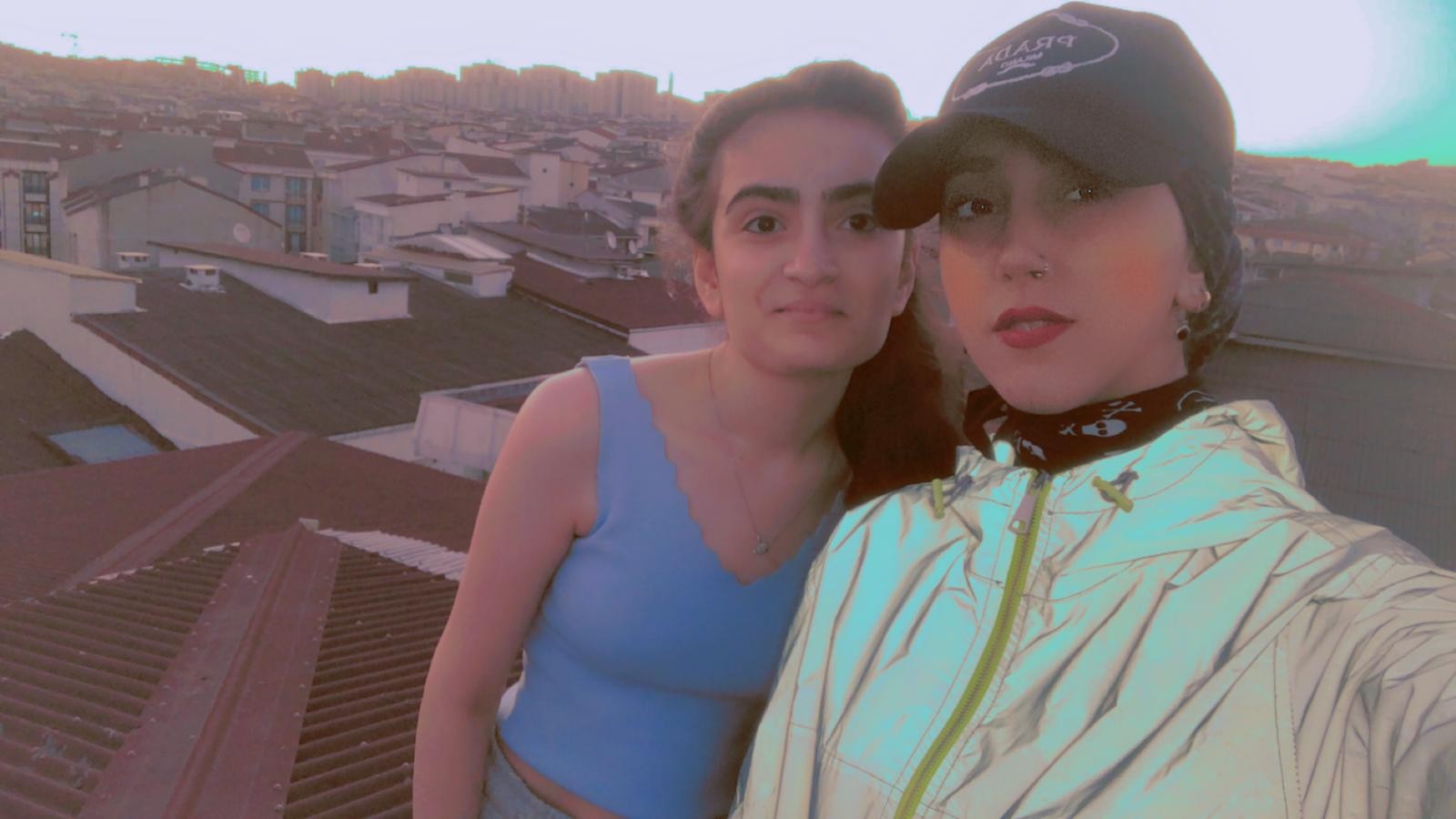 Sosyal medya için video çekerken canından oldu