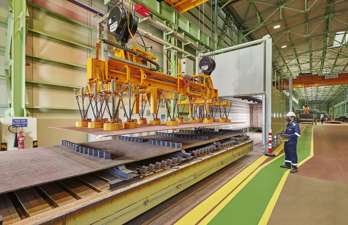 Türkiye’nin zırh çeliğini üreten Miilux OY teknoloji ürünlerini İDEF21’de sergiliyor